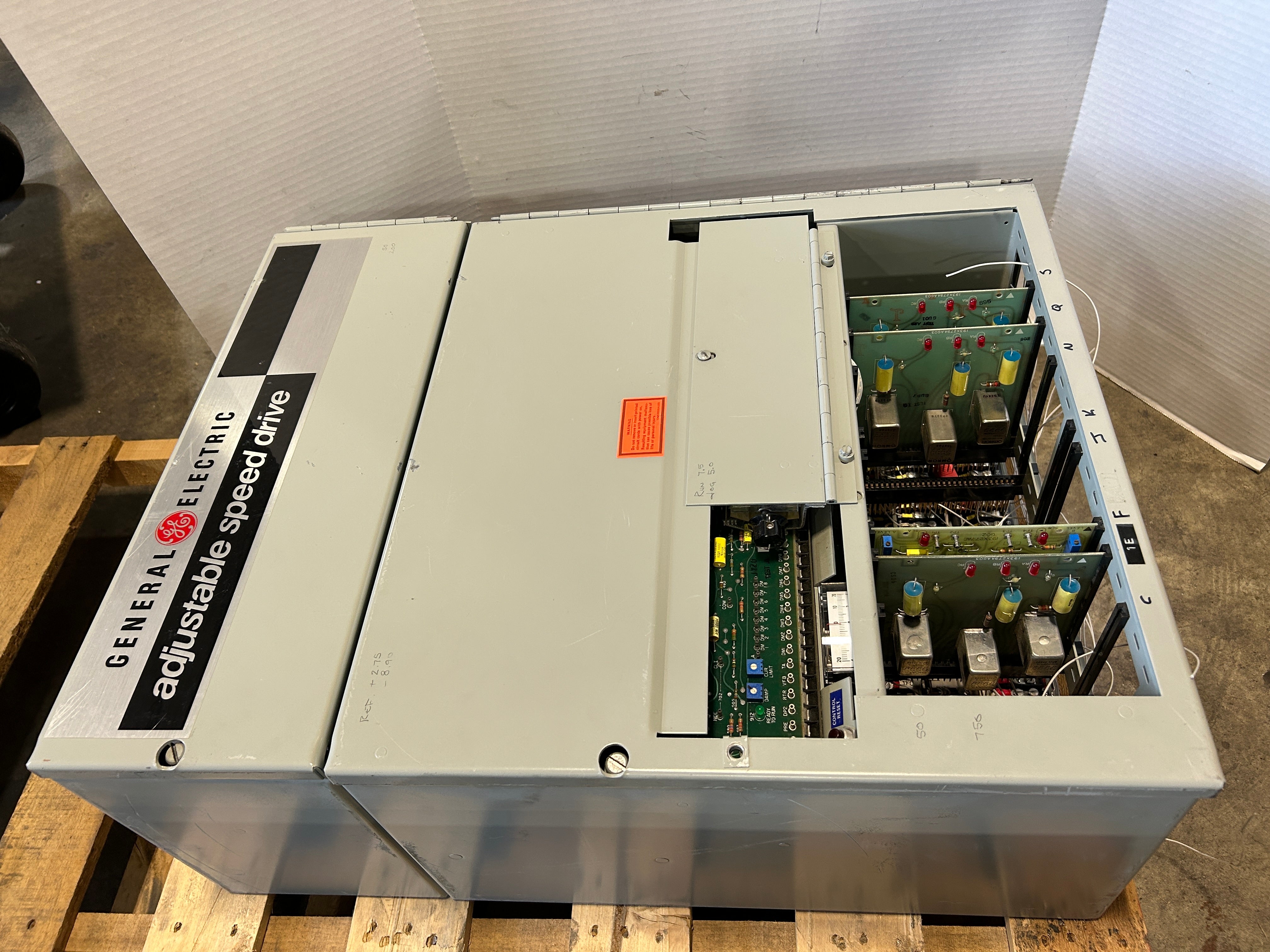 General Electric 7VJYX036CD0101 Adjustable Speed Drive 15HP 240/460V 55/31A 3PH
