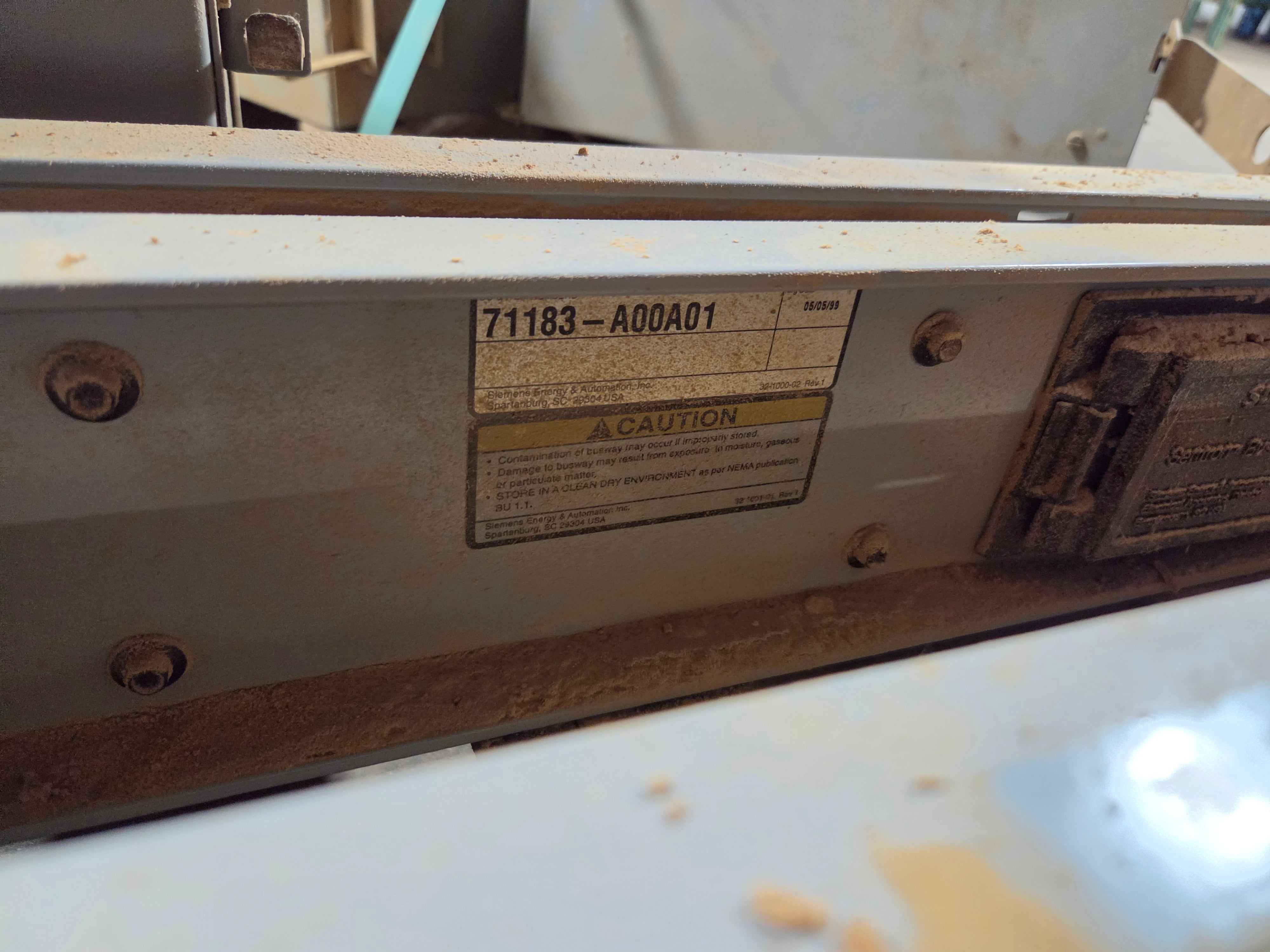 Siemens Sentron Busway Plug-in Straight Busbar 10' 71183-A00A01 Copper 3PH 4W