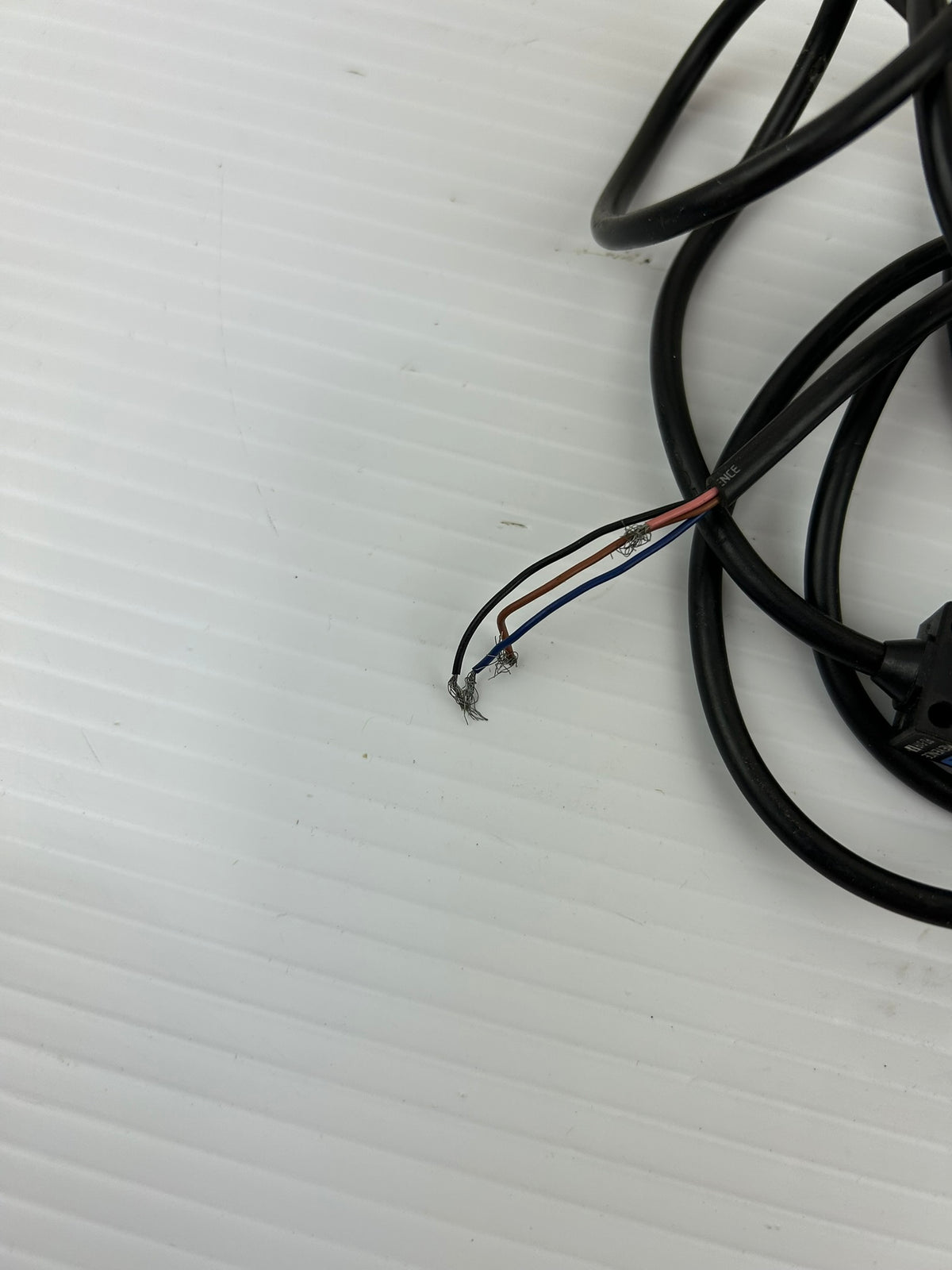 KEYENCE PZ-51RP Photoelectric Sensor 12-24VDC NPN Thru-Beam 7M Cable