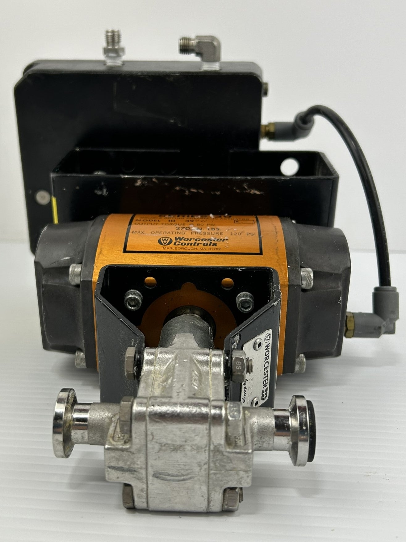 Worcester Controls 1039N R Pneumatic Actuator Series 39 with Positioner PM15