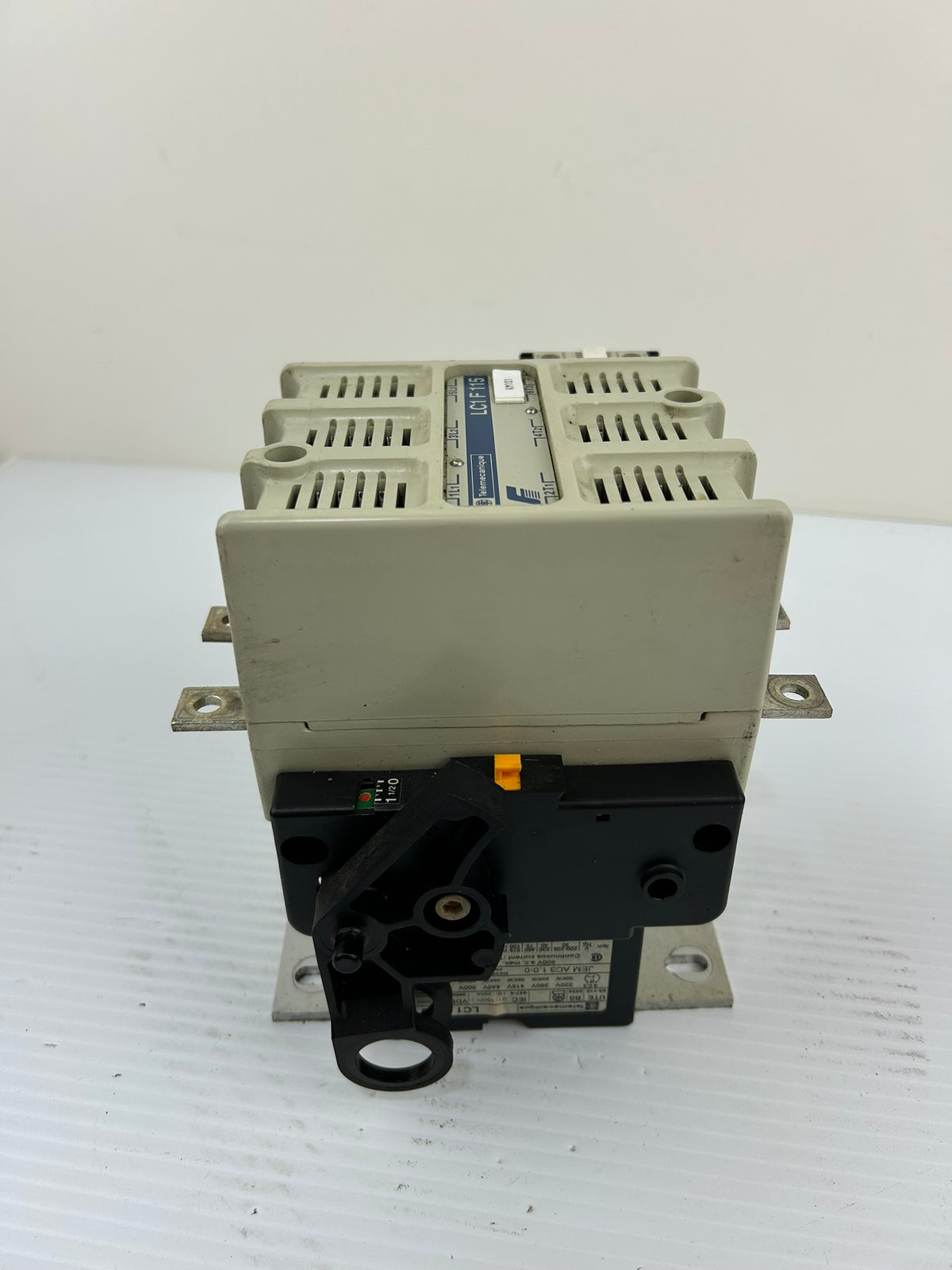Telemecanique LC1F115 3 Pole 115A Contactor 600V 110V Coil LX1FF1106 LA1DN22