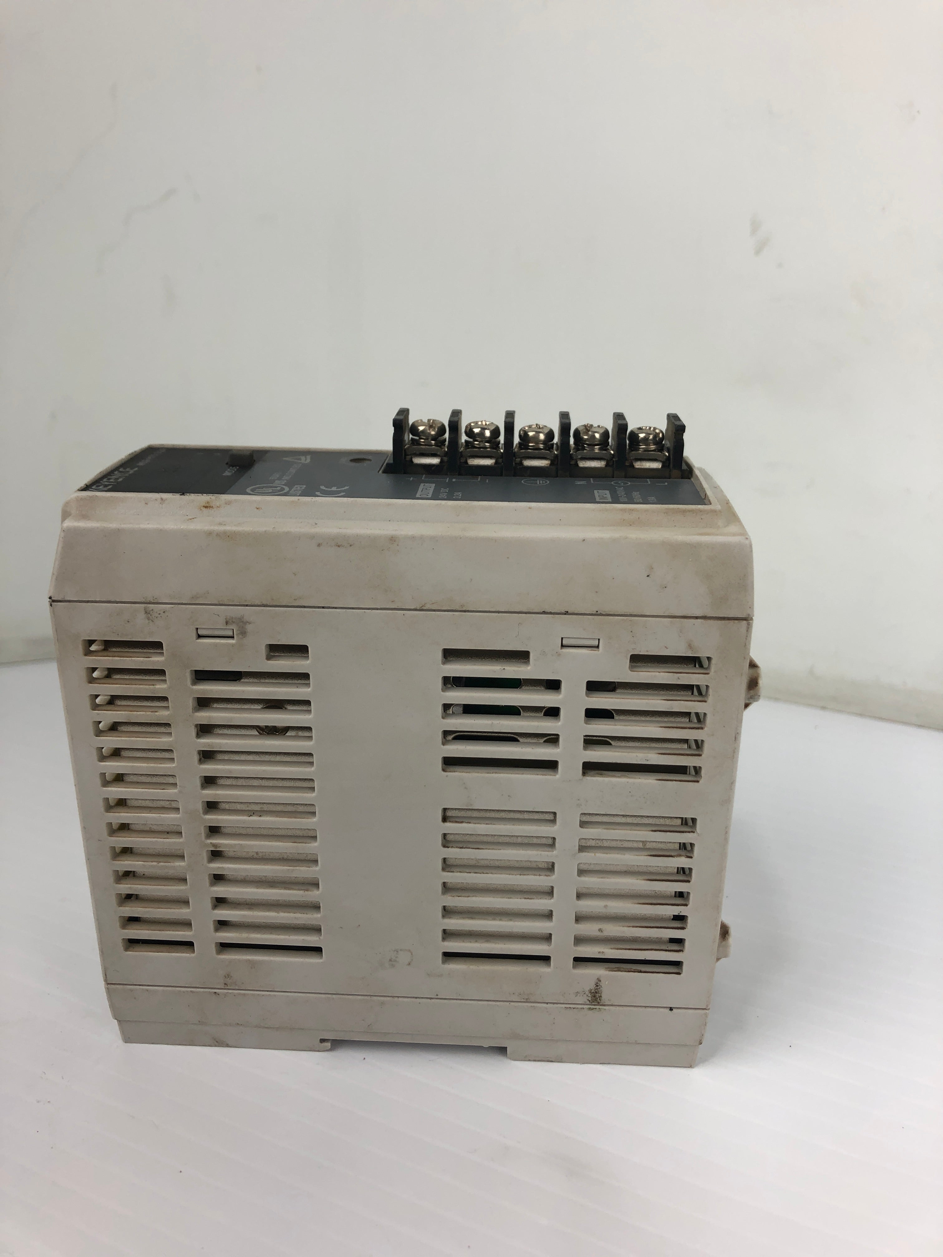 Keyence MS2-H75 Power Supply Output: 24V 3.2A Input: 100-240V 1.9A 50/60Hz