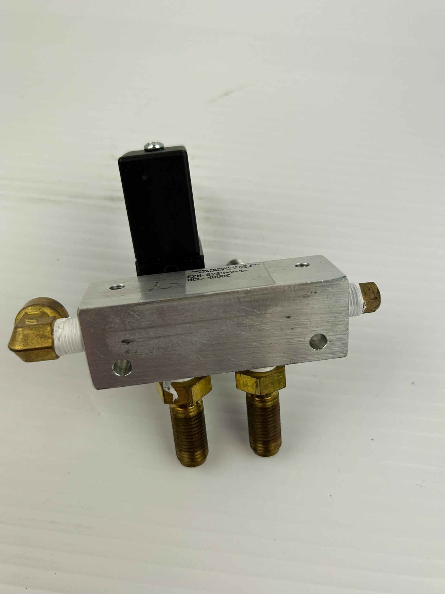 Versa Products EZM-8233-2-1-HCL-48VDC Valve Block with 15-17034-15