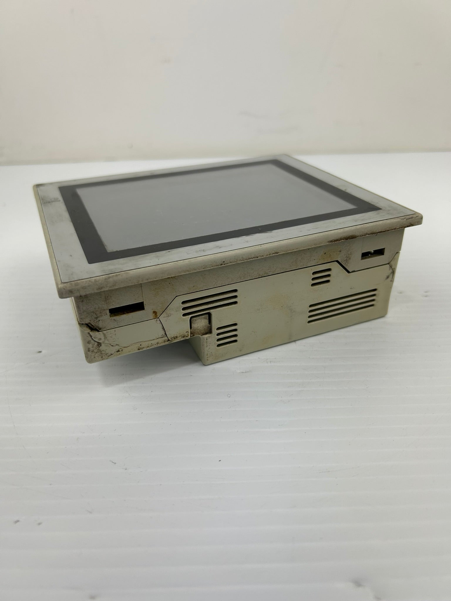 Mitsubishi F940GOT-LWD-E Graphic Operation Terminal Programmable Controller