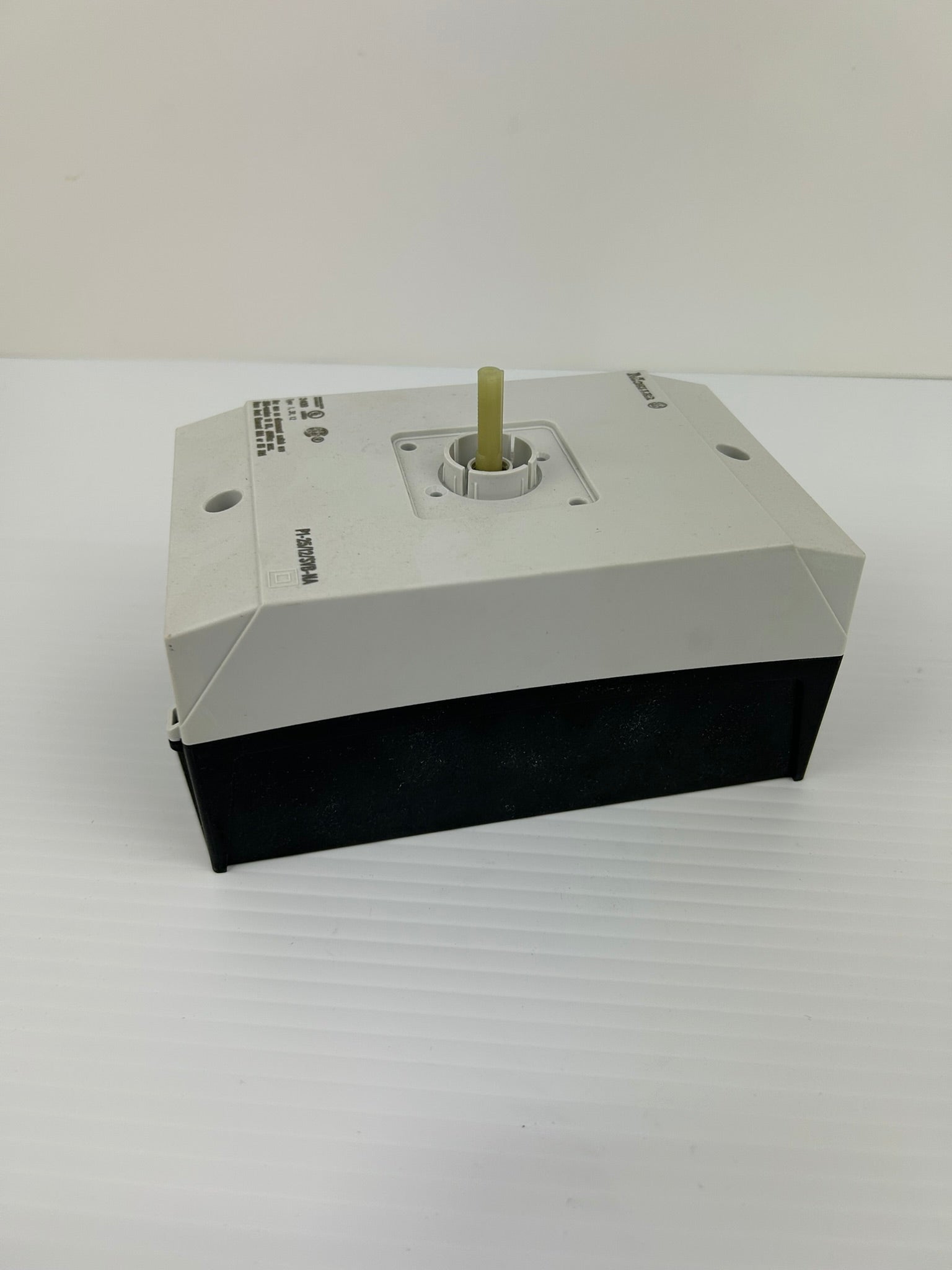 Moeller P1-25/I2/SVB-NA Switch with Allen Bradley 194L-HE6N-175