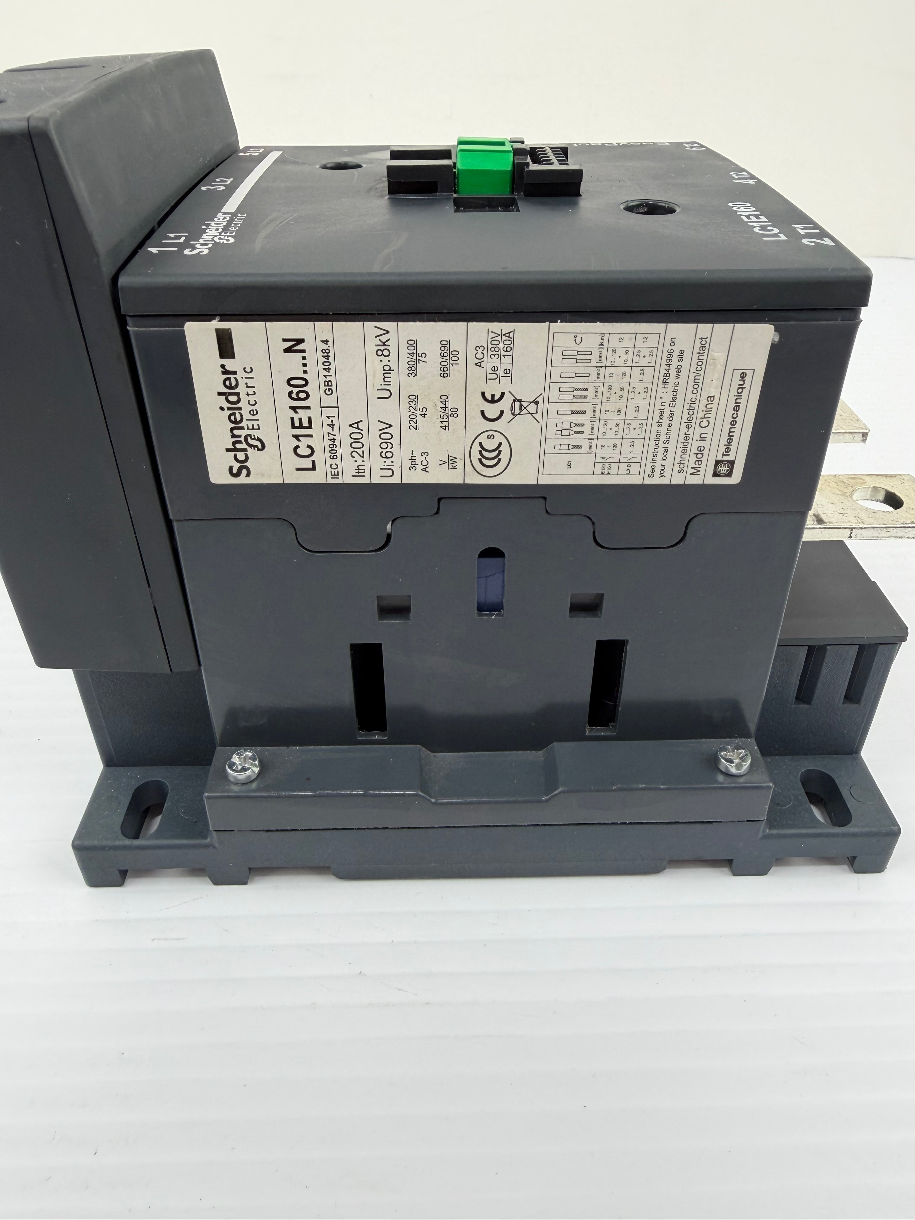 Schneider Electric Contactor LC1E160 200 A 690 V 8 kV Ships from US