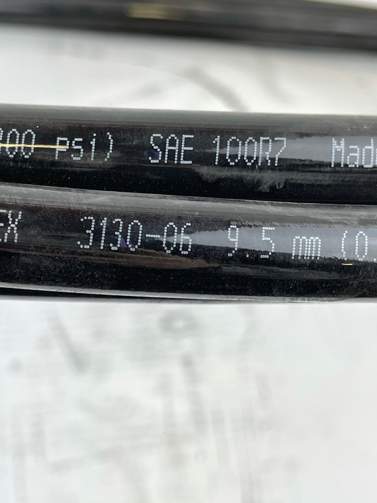 Eaton Synflex 3130-06 Hydraulic Hose Assembly 9.5mm x ~22' 157 bar 2300 PSI