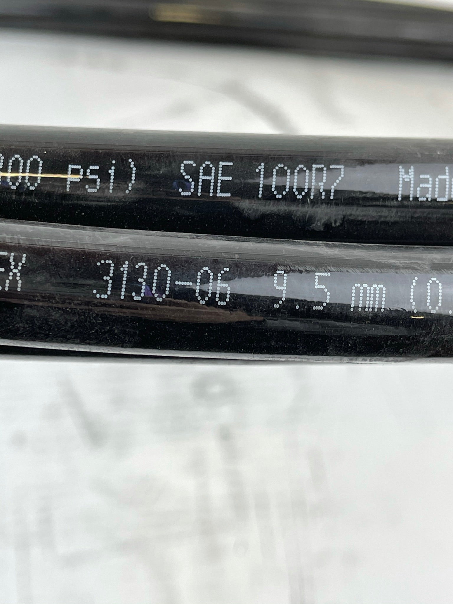Eaton Synflex 3130-06 Hydraulic Hose Assembly 9.5mm x ~22' 157 bar 2300 PSI