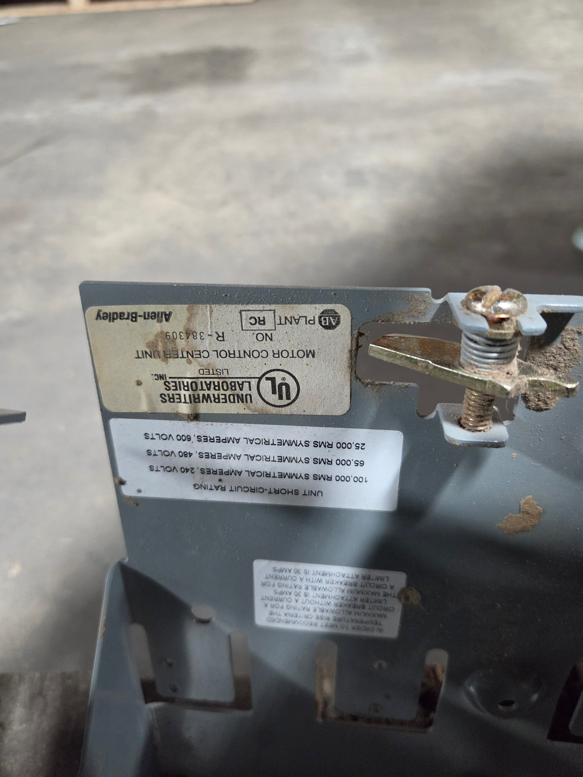 Allen Bradley 2193F-AKC MCC Bucket 30A 20A Dual Breaker Centerline 2100 No Door