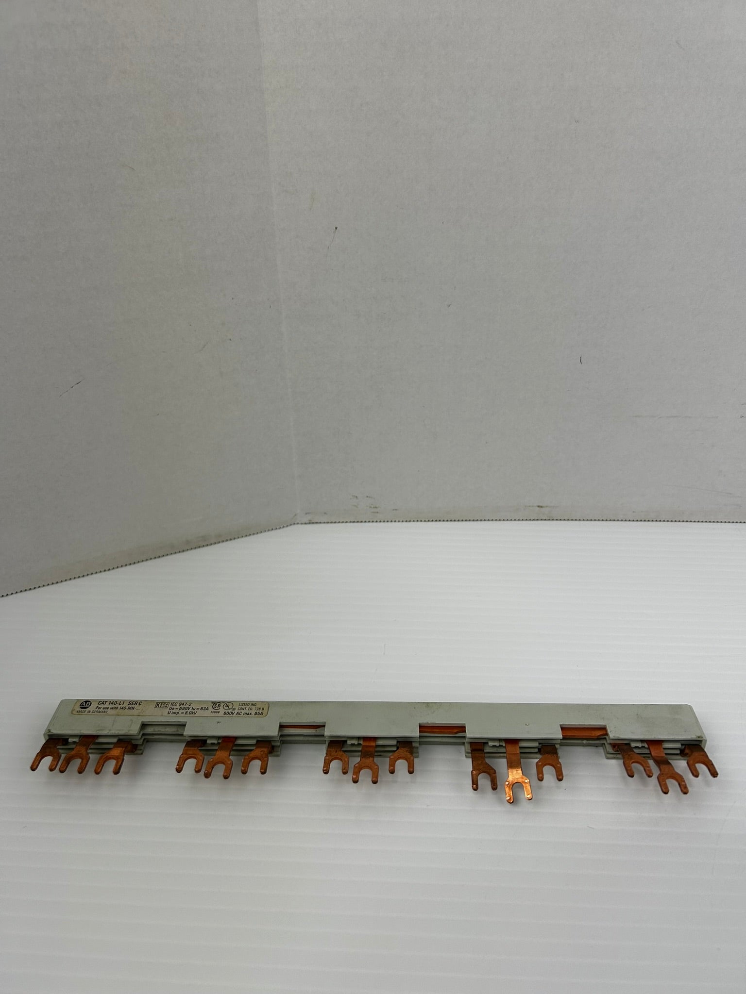 Allen-Bradley 140-L1 Terminal Link Ser. C 690V 65A 8.0kV - Lot of 3