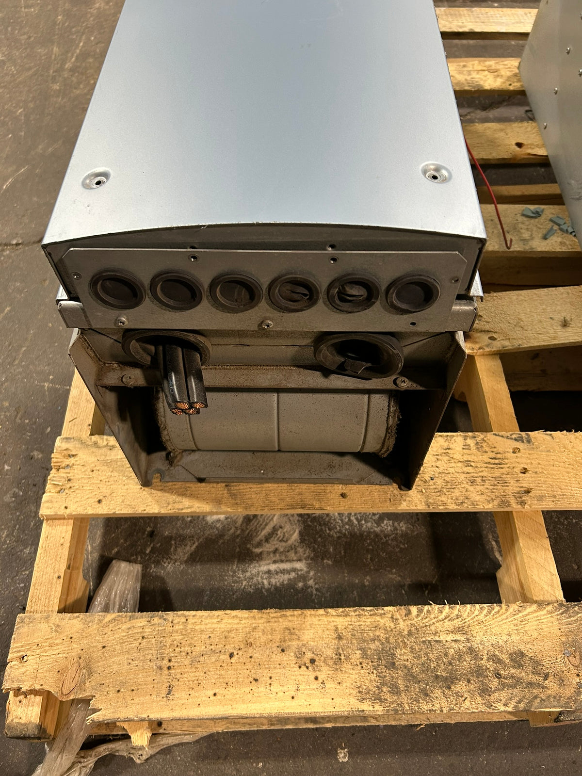 Eaton SVX9000 VFD SVX075A1-4A1N1 75HP 380-500V 3 Phase Variable Frequency Drive
