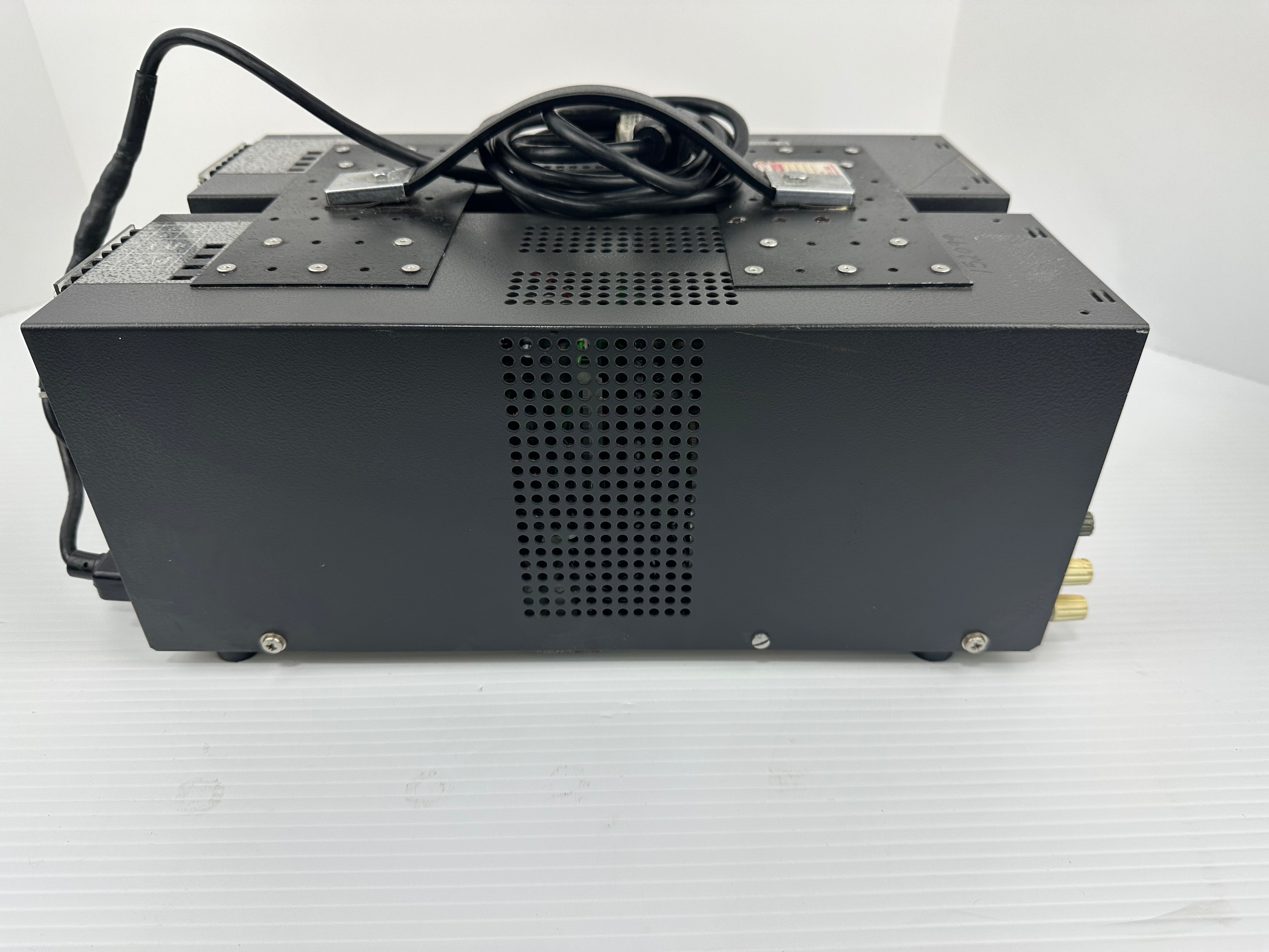 Kikuyu I Regulated DC Power Supply PAB 25-1TR 120 V 2.2 Amp 50/60 Hz