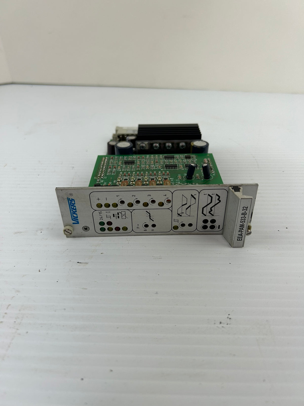 Vickers EEA-PAM-533-B-32 Power Amplifier Card EE-04052-042 24VDC 02-326023
