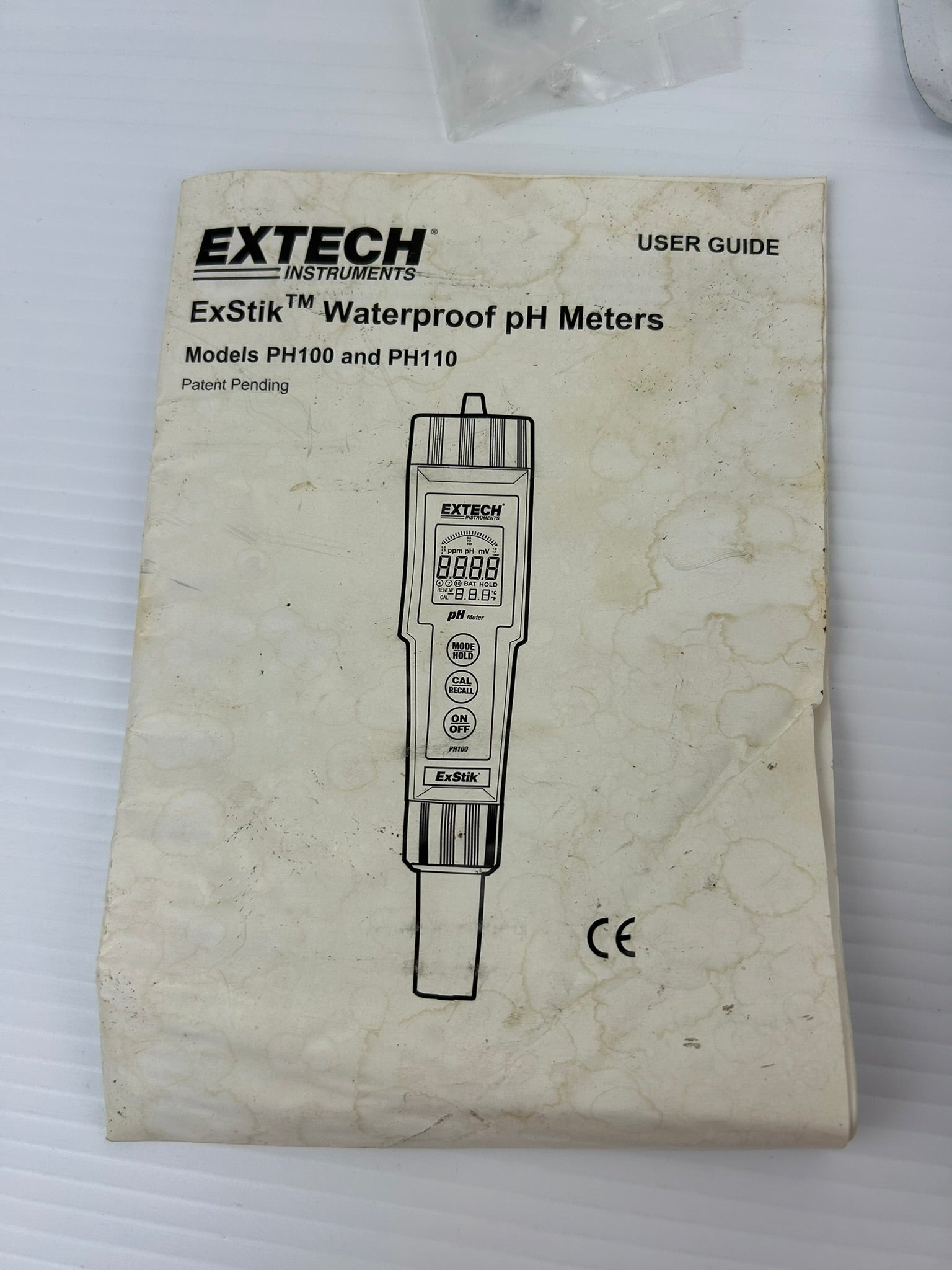 Extech Instruments PH100 ExStik Waterproof pH Meter