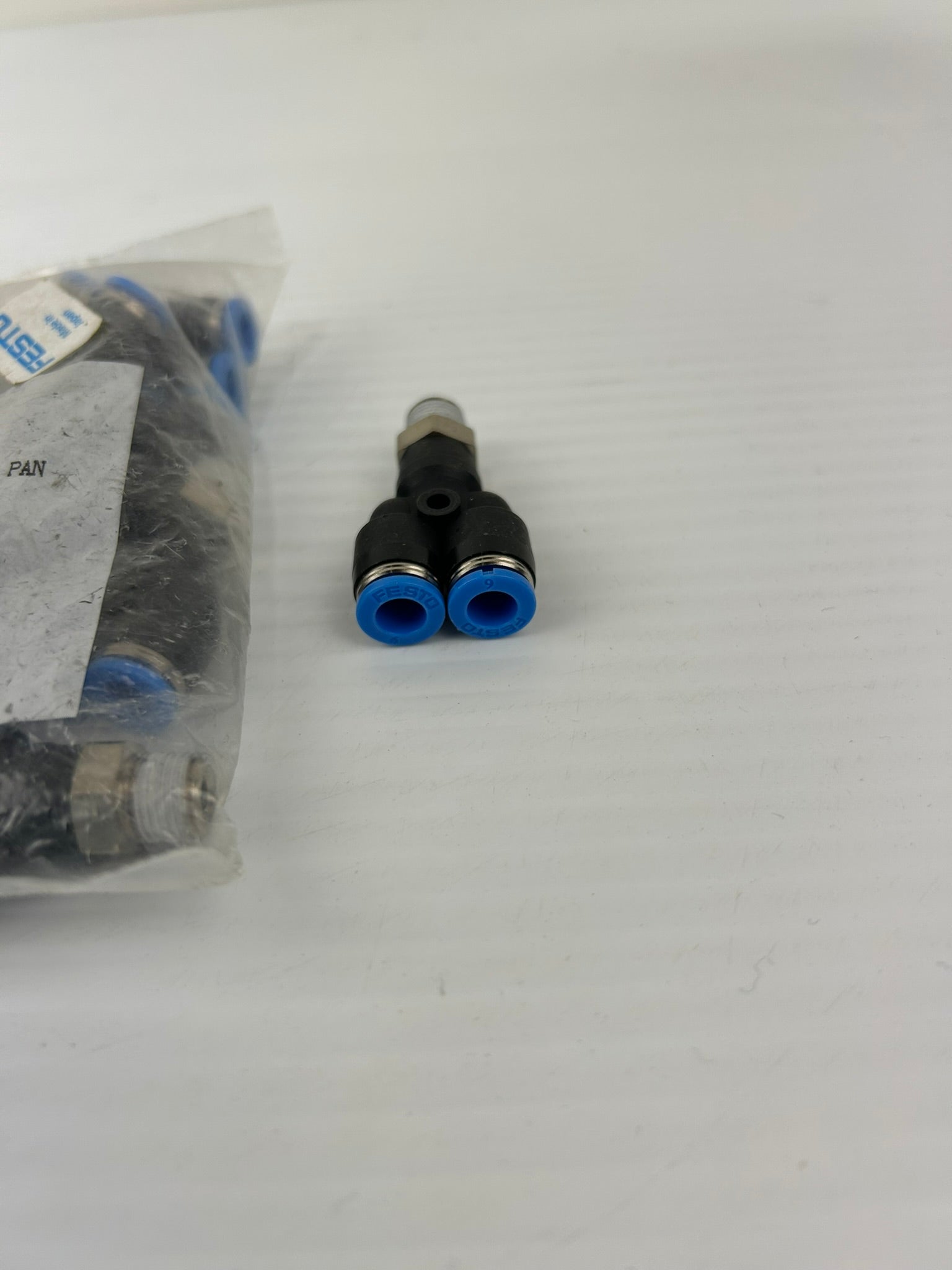 Festo QSY-1/8-6 Push In Connector 153139 - Lot of 11
