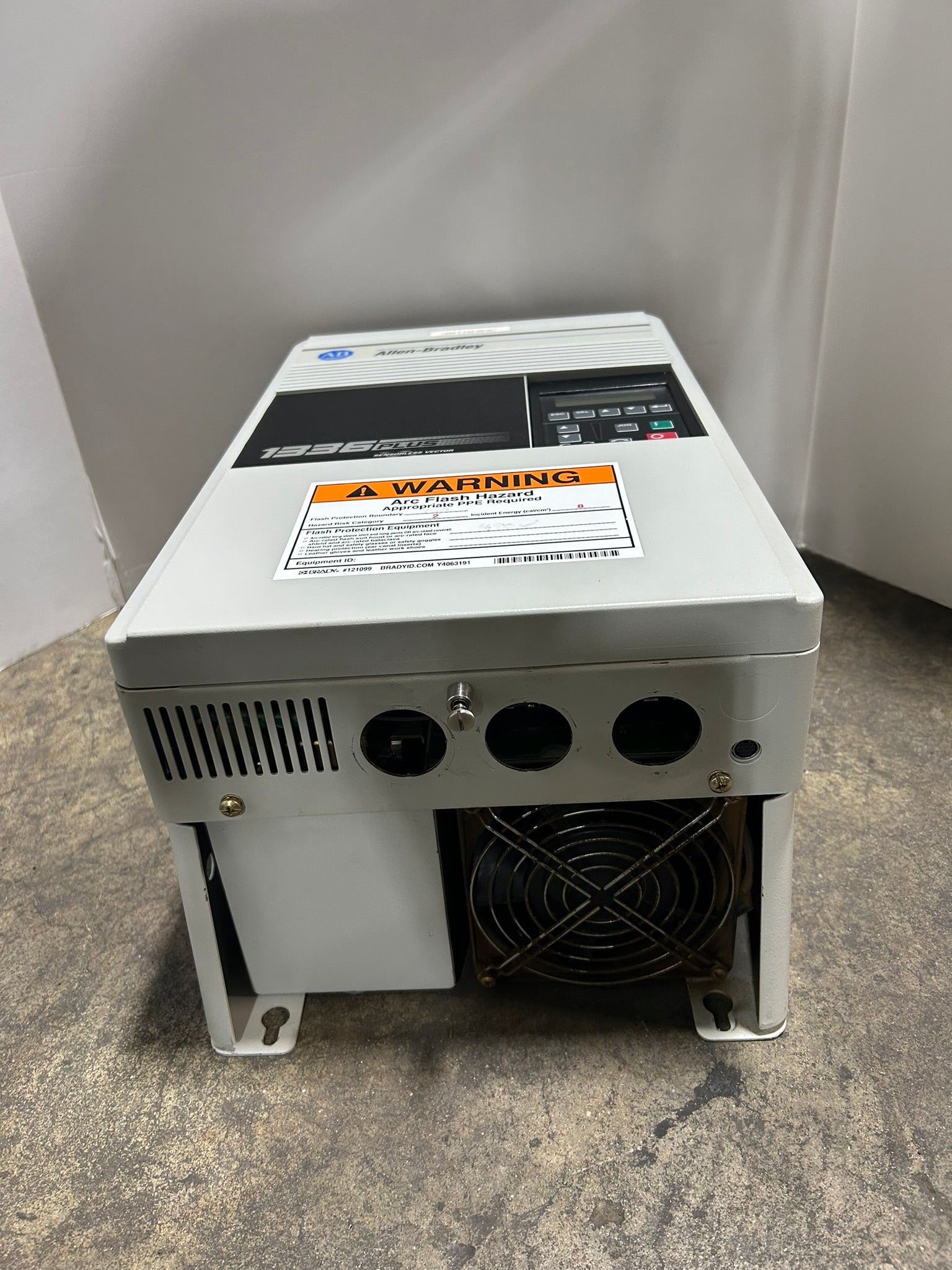 Allen-Bradley 1336S-B007-AA-EN4-L4 Drive Ser D 380-480V 8-11kVA 13A 3PH 50/60Hz