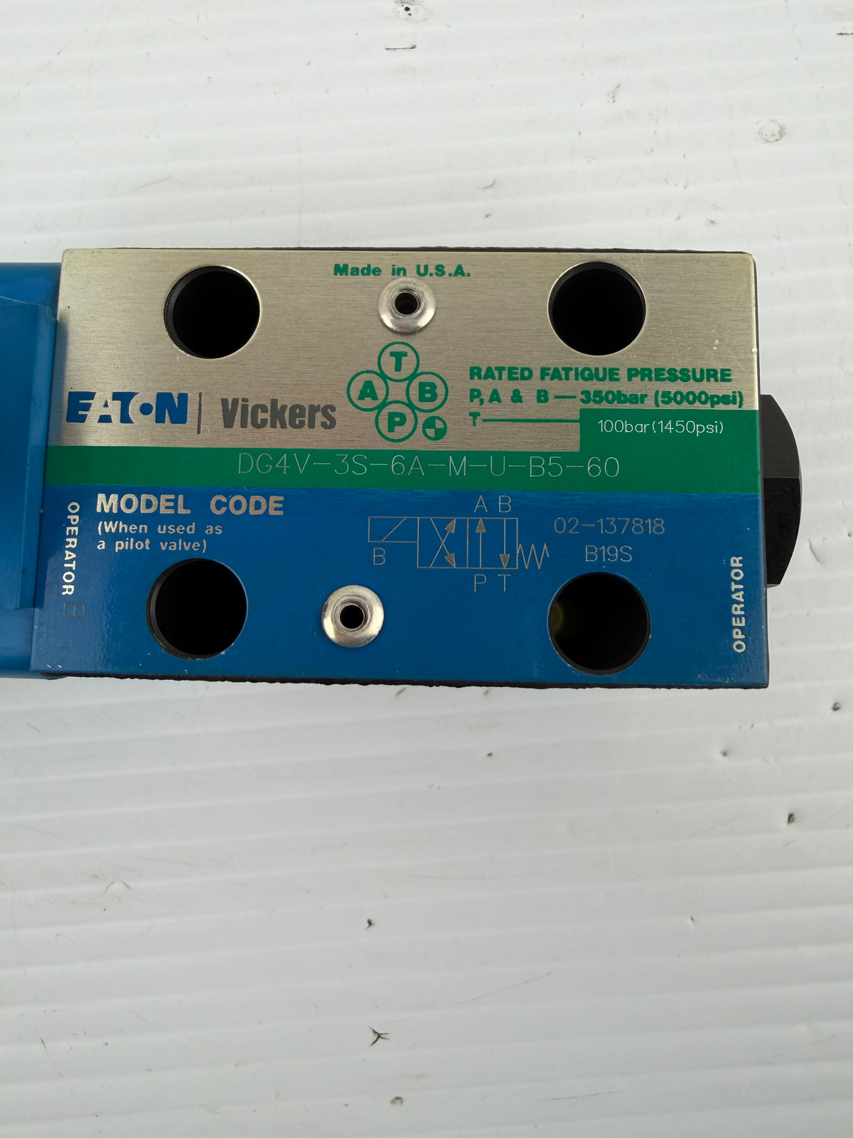 Eaton Solenoid Directional Valve DG4V-3S-6A-M-U-B5-60 5000 PSI