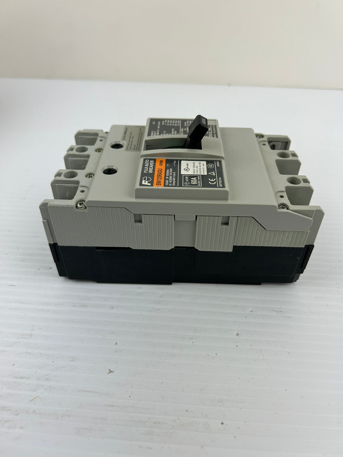 Fuji Electric BW125RAGU-3P060 60A 3 Pole Circuit Breaker 600V 50/60Hz