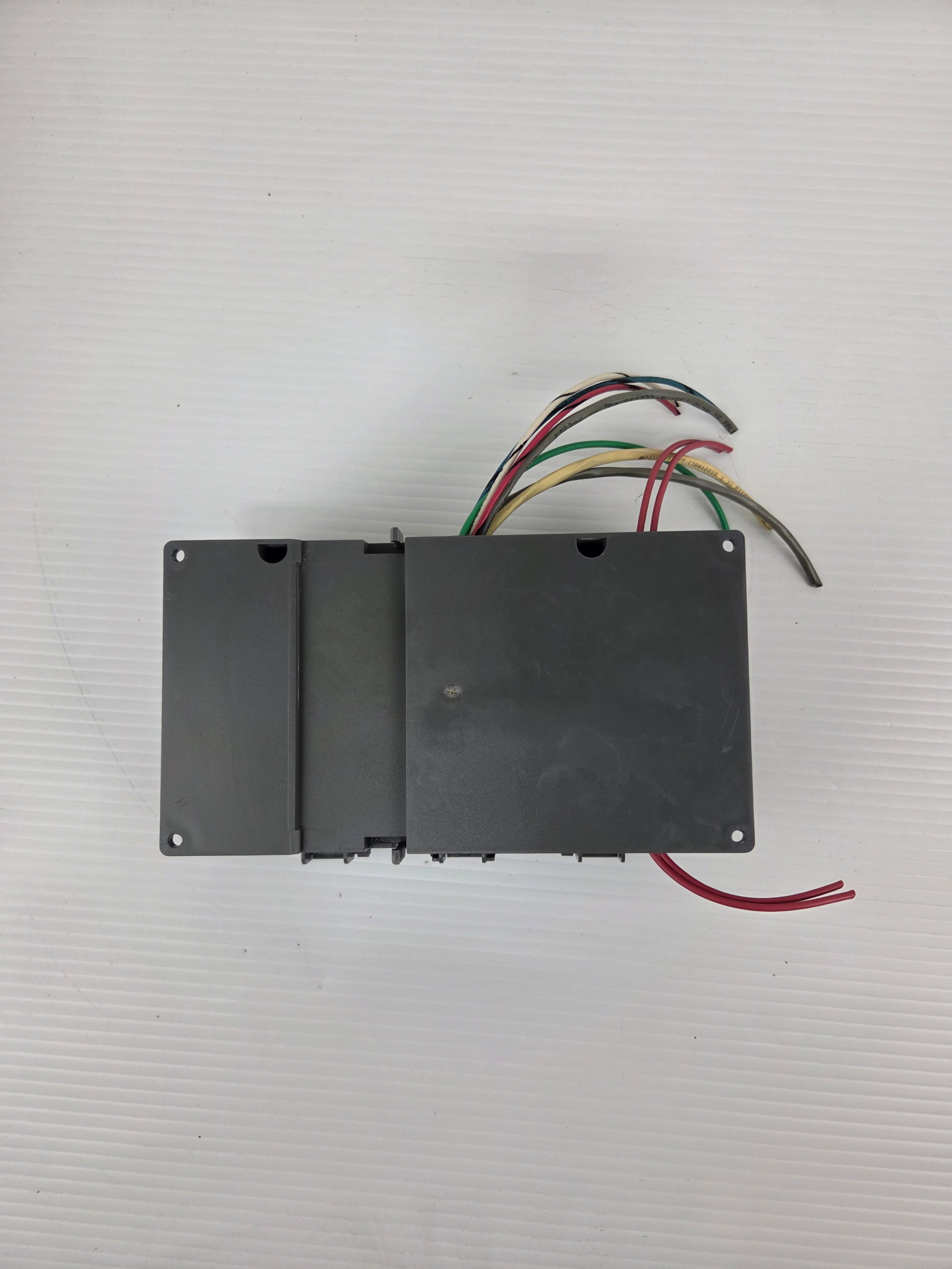 Honeywell T775M2048 Temperature Controller