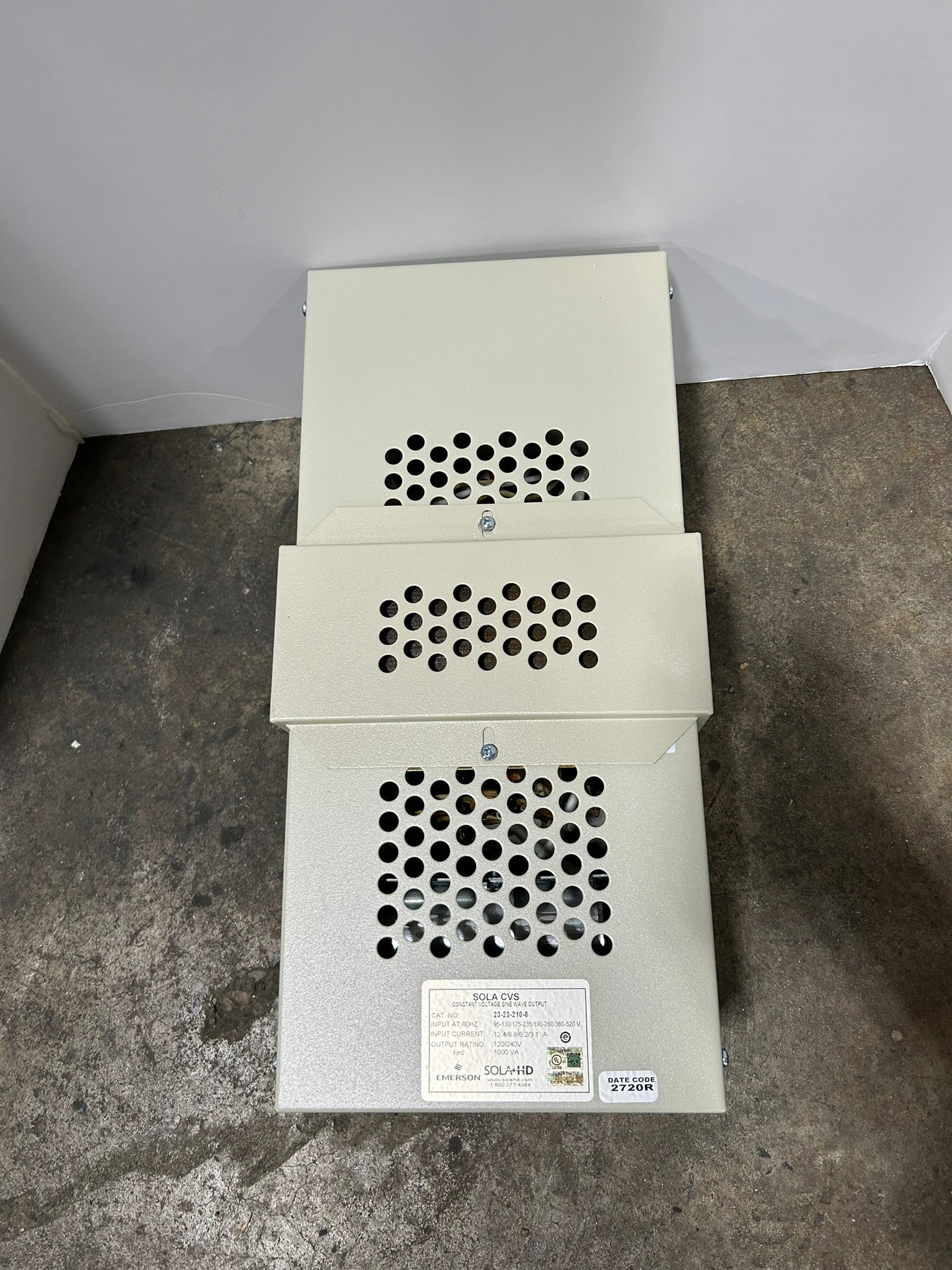 Emerson 23-23-210-8 Sola Constant Voltage Sine Wave Output Transformer 1000VA