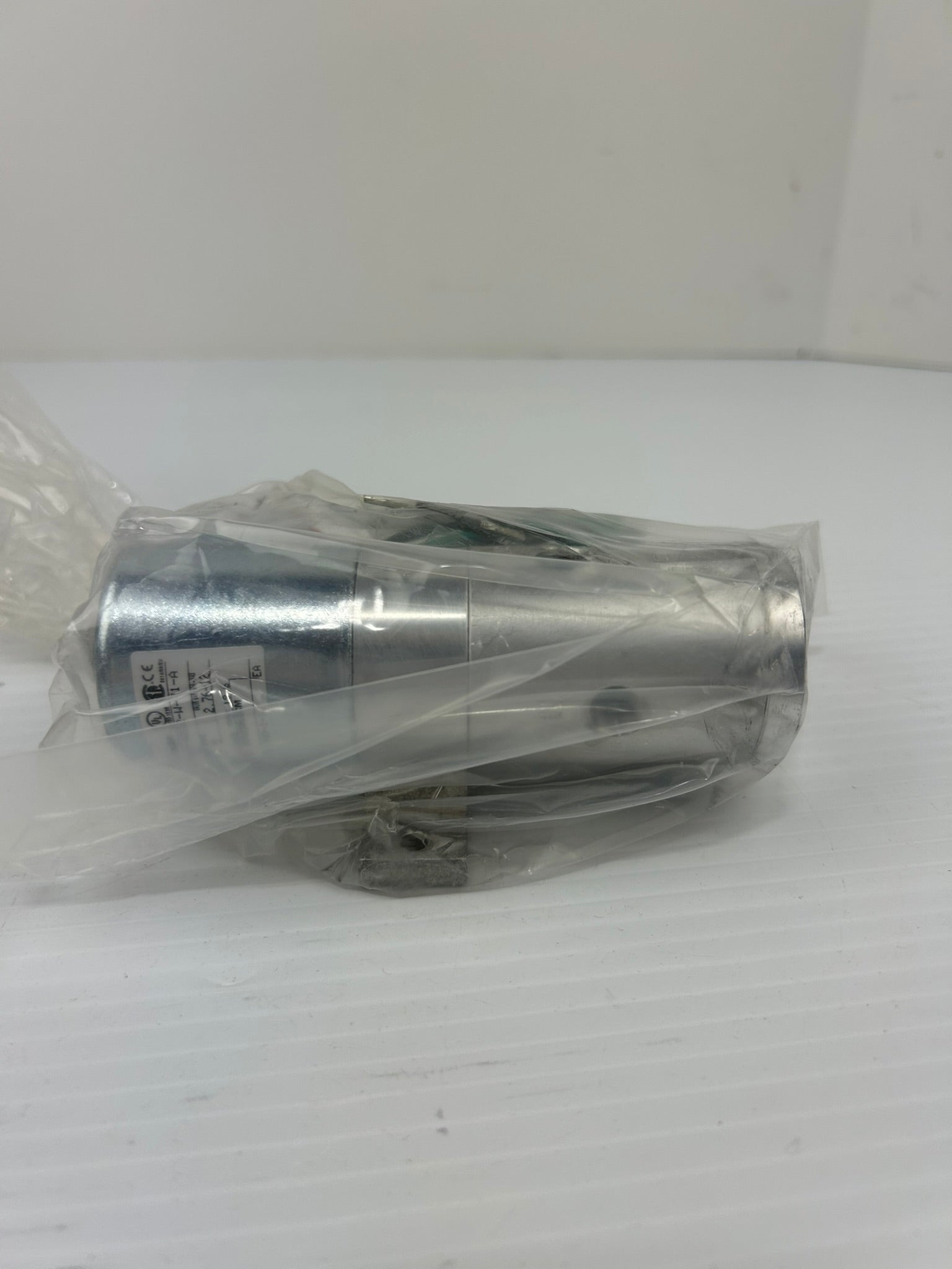 Versa ASG-4222-W-71-A120 4-Way Valve Aluminum 120V 60Hz