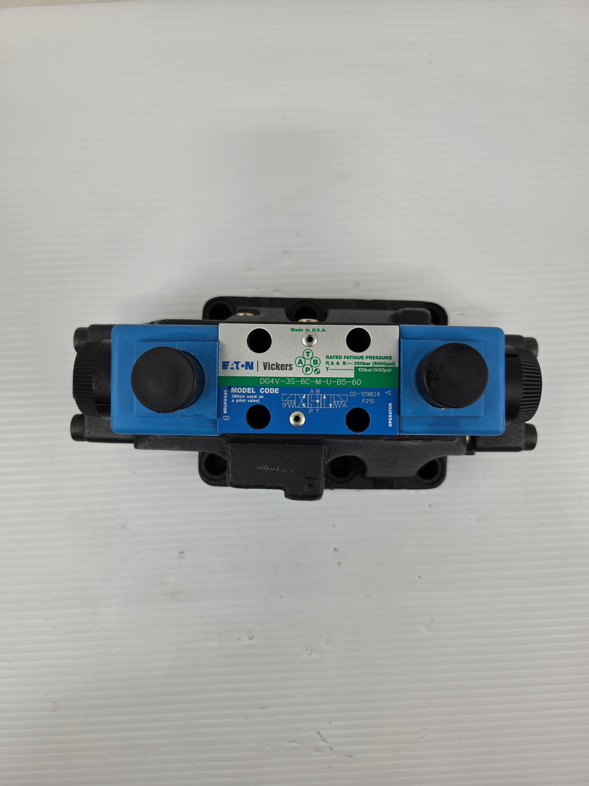 Eaton Vickers DG5V-8-S-2C-T-M-U-B-10 Directional Control Valve 02-325899