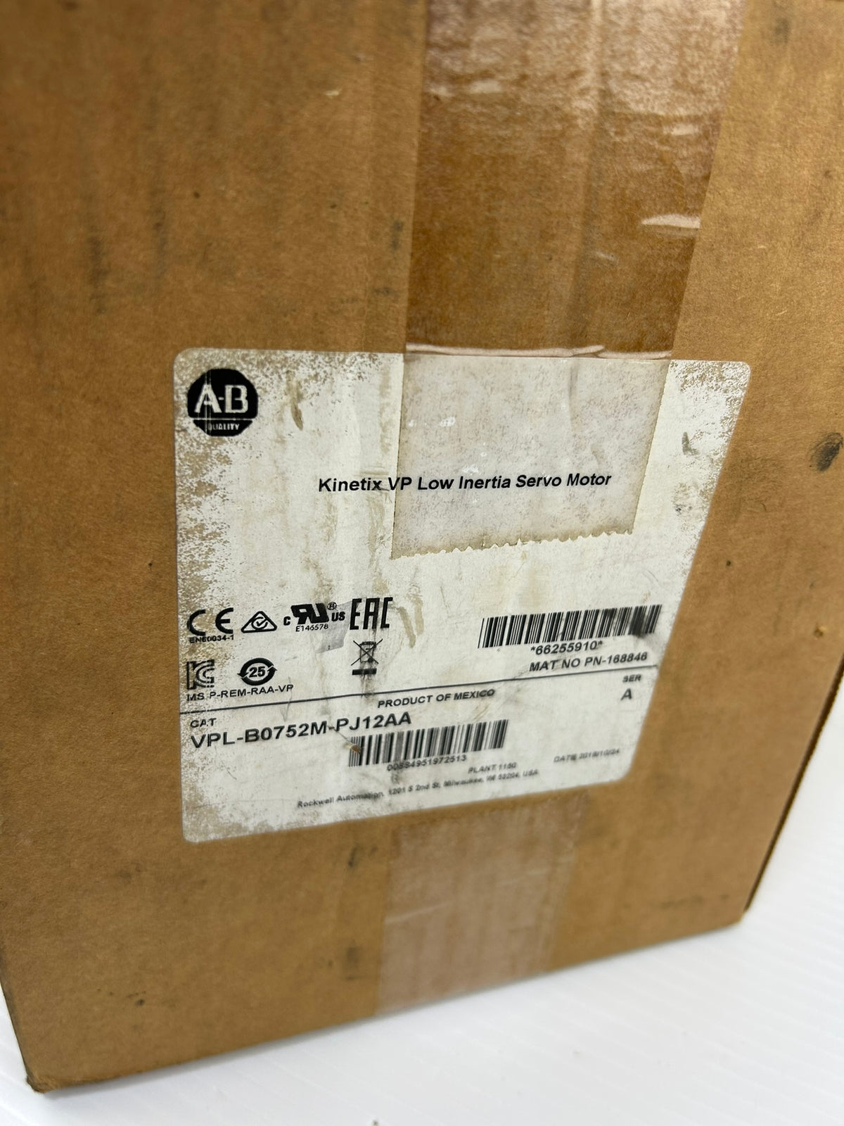 Allen-Bradley VPL-B0752M-PJ12AA Kinetix VP Low Inertia Servo Motor 480V 8000 RPM