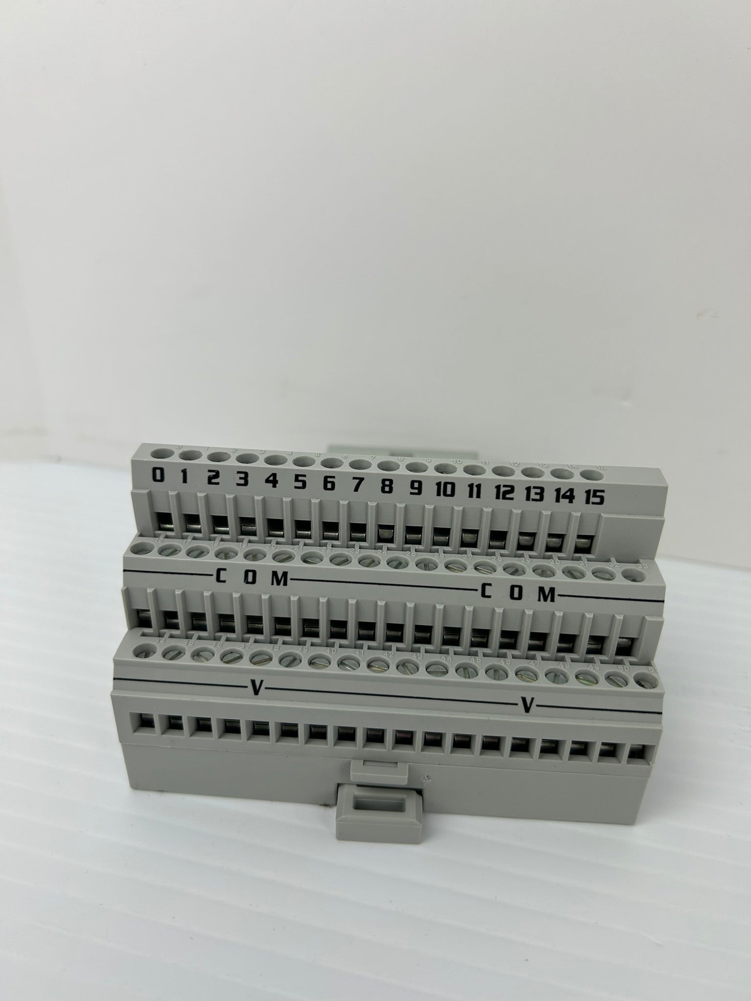 Allen-Bradley 1794-TB3 Terminal Base Series A 120VAC 10A