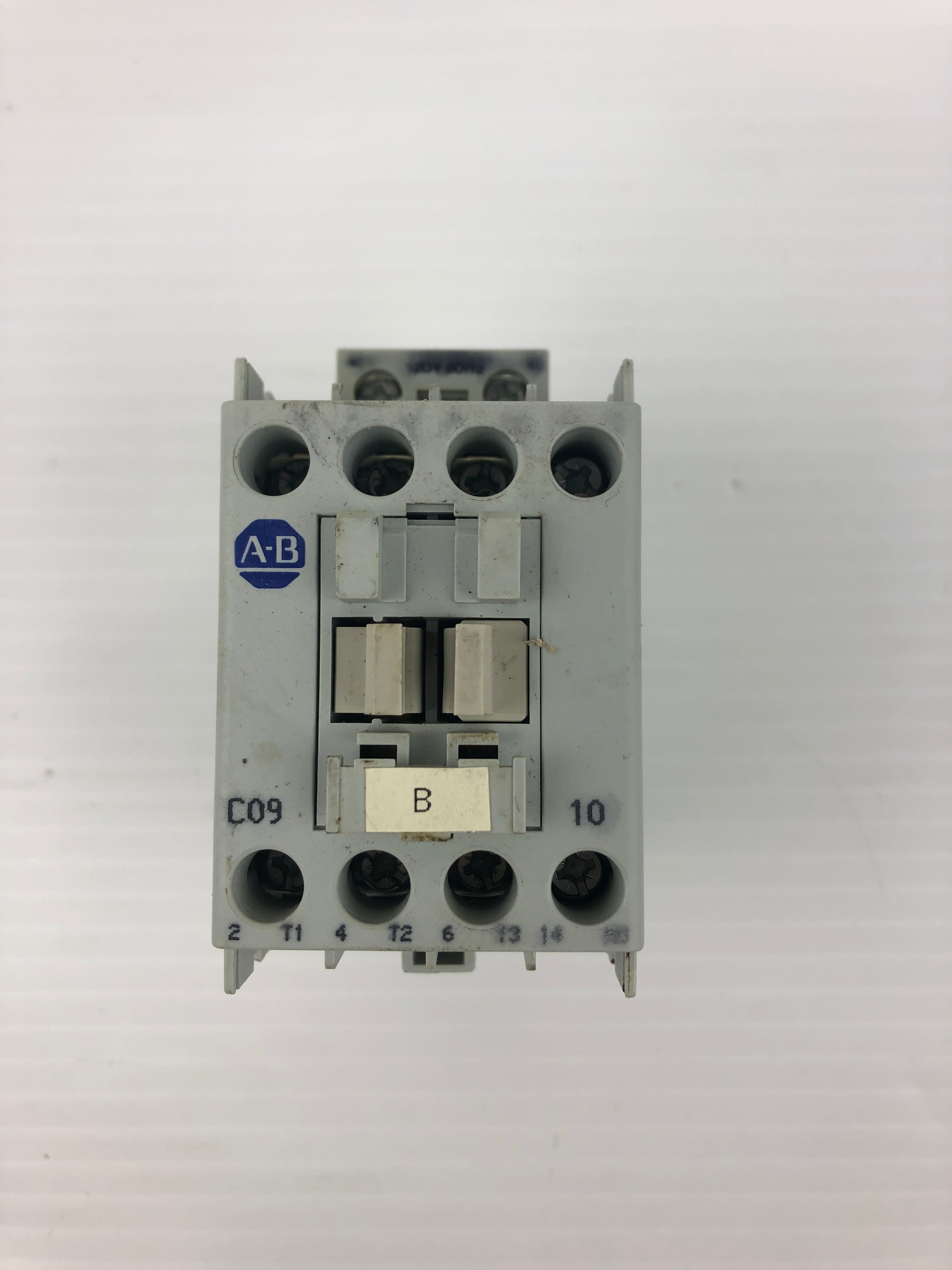 Allen-Bradley 100-C09*10 Contactor Ser. A 690V 32A 3PH 6kV - Lot of 2