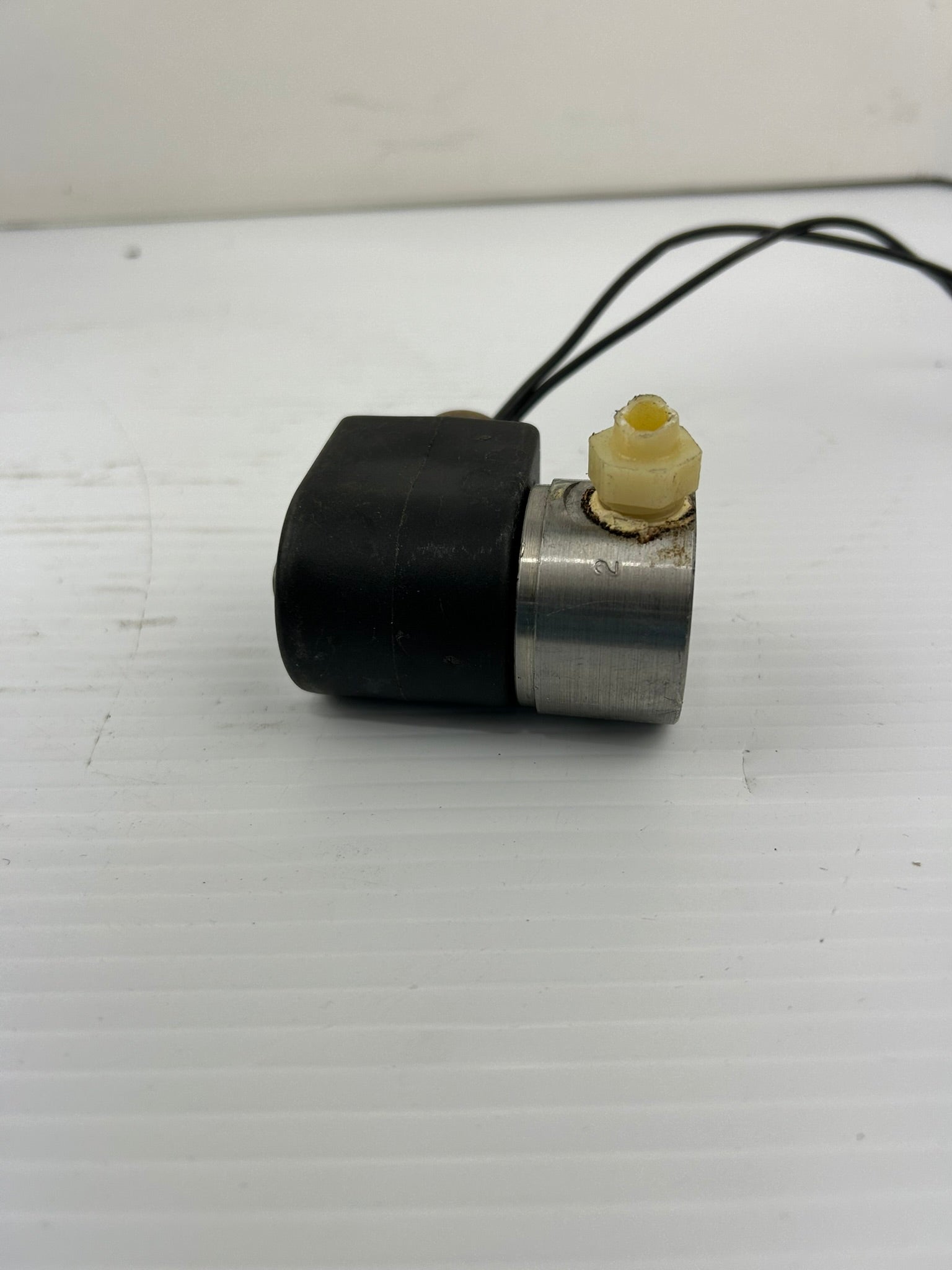 Parker 71215SN2VN00N0C111P3 Solenoid Valve 110/120 Volts 50/60Hz 10 Watts 40 PSI