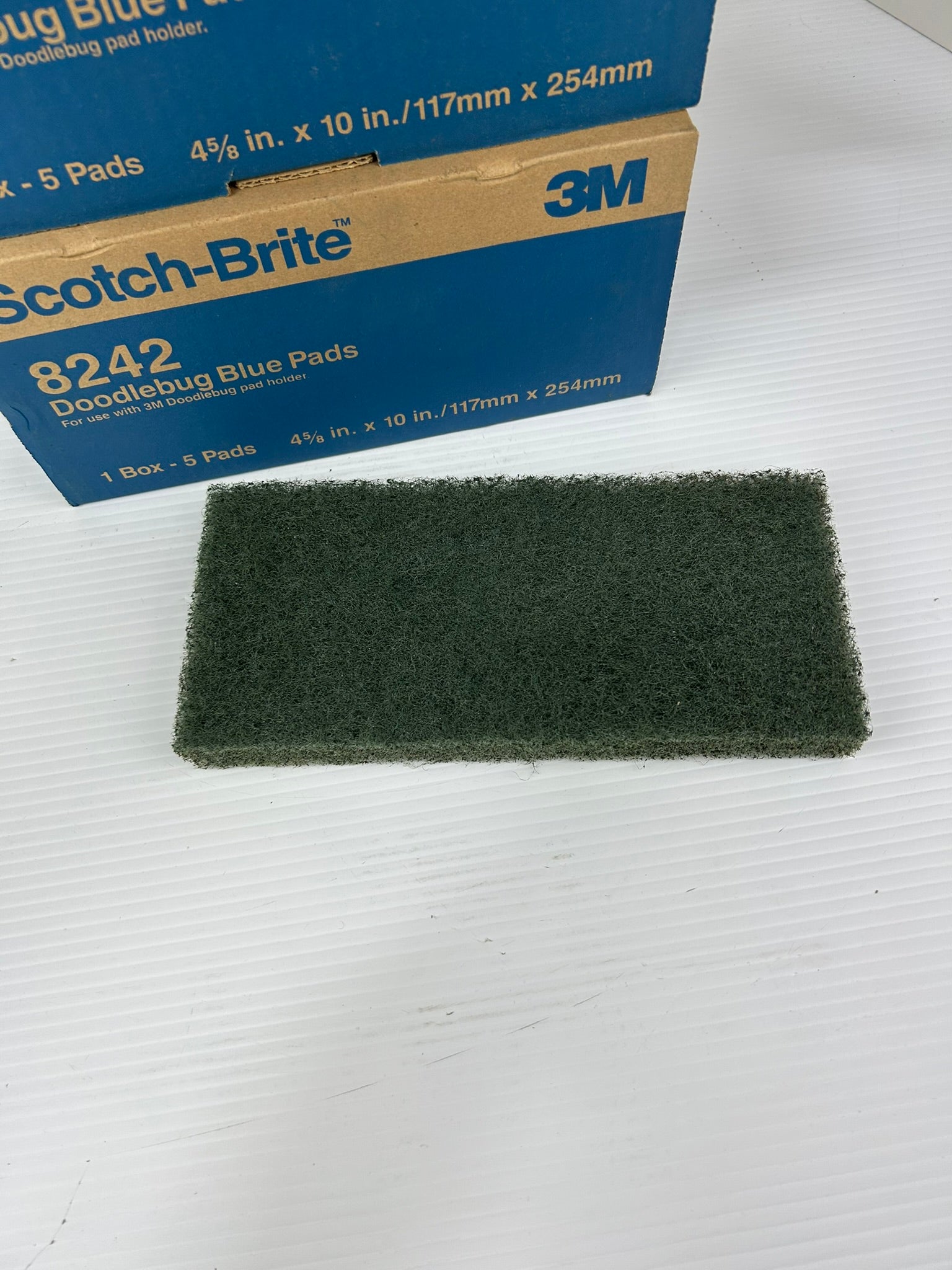 3M Scotch-Brite 8242 Doodlebug Blue Pads 4-5/8" x 10" - Lot of 15 Pads