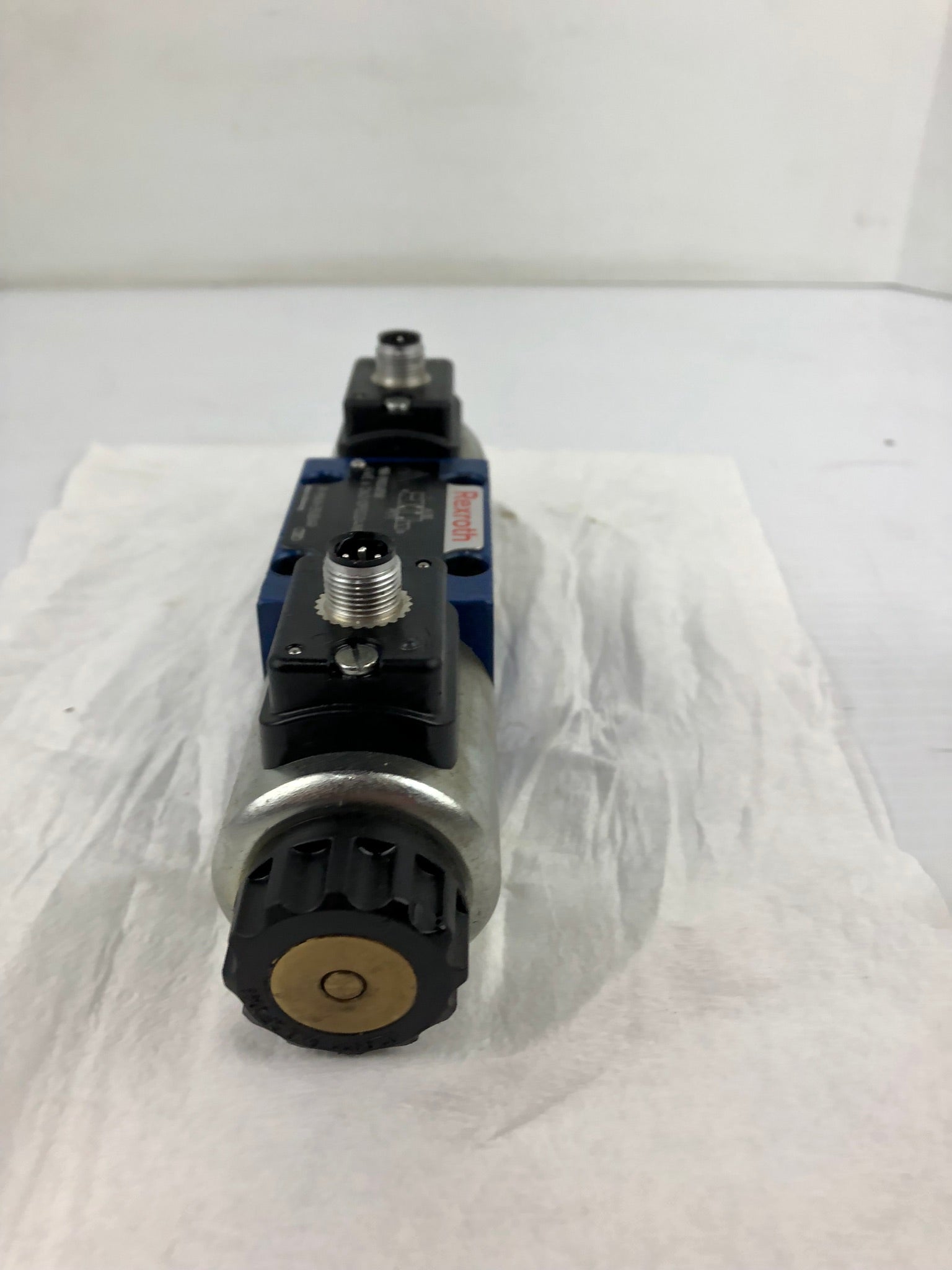 Rexroth 4WE 6 D62/OFEG24N9K33L Control Valve R900248768