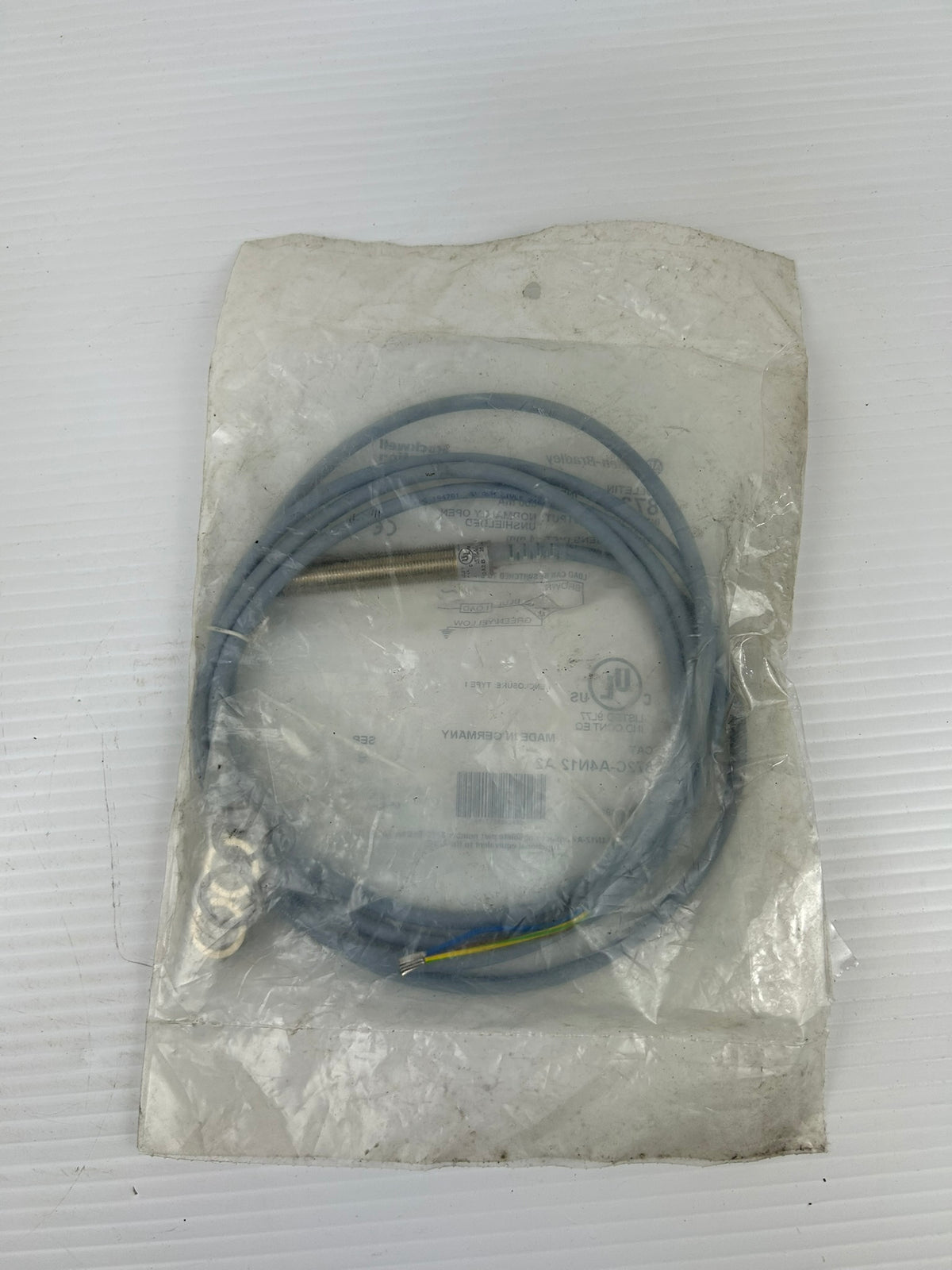 Allen Bradley 872C-A4N12-A2 Inductive Proximity Sensor Series B 4mm NO 20-250VAC
