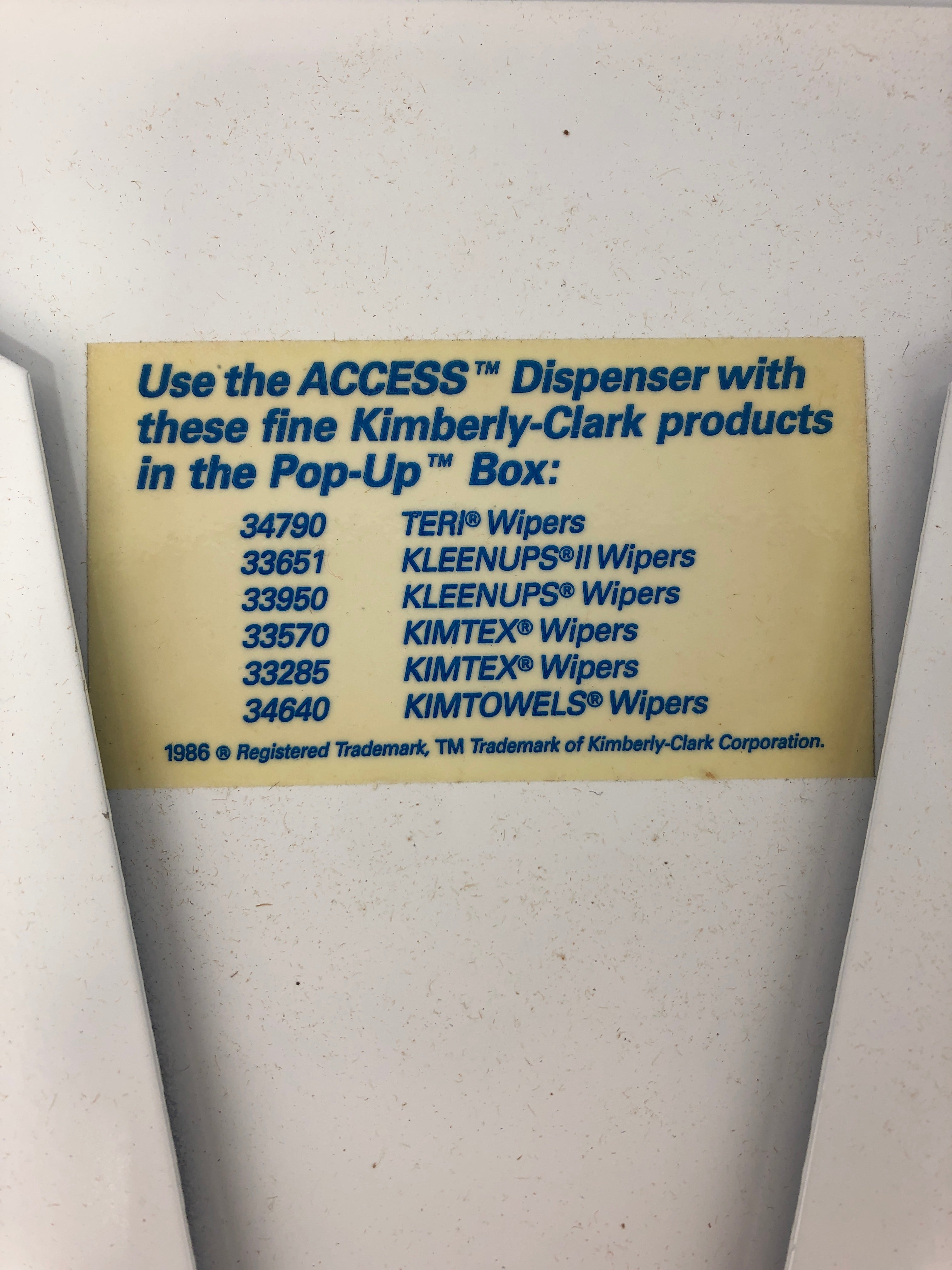 Kimberly Clark 73900 Access White Metal Dispenser