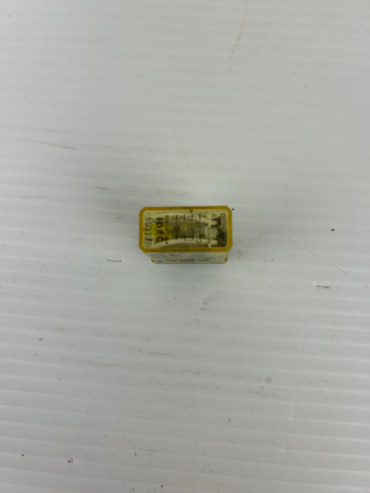 IDEC RY2S-U AC120V DPDT Relay 3A 120VAC Plug-In Miniature Industrial - Lot of 7