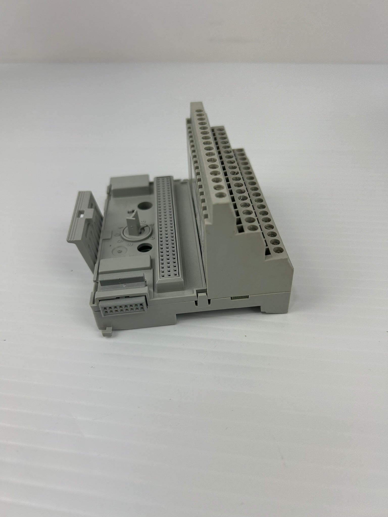 Allen Bradley 1794-TB32 Terminal Base Series A