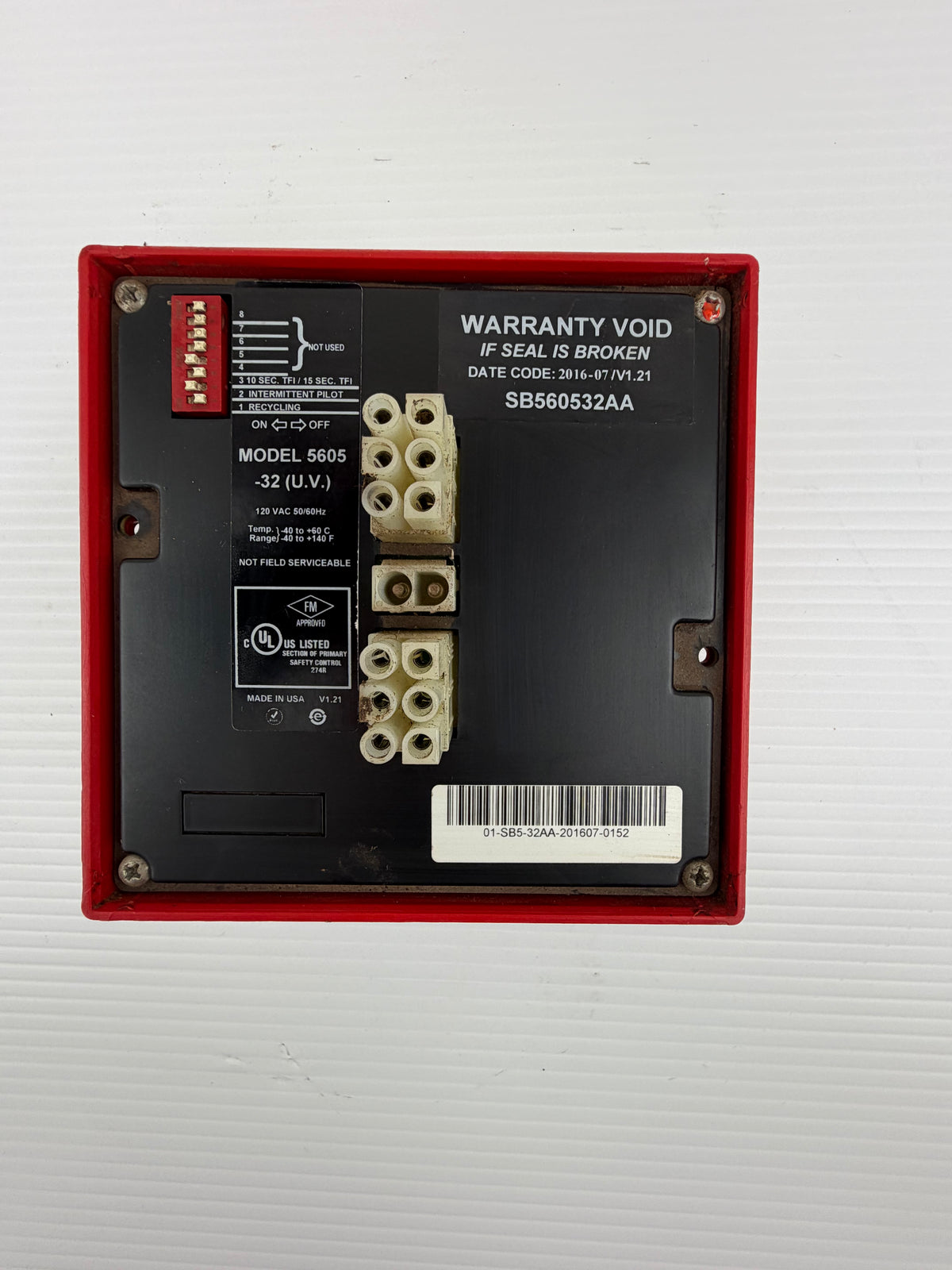 Fireye SB560532AA Veri-Flame UV Flame Safeguard Control 120V 5605-32