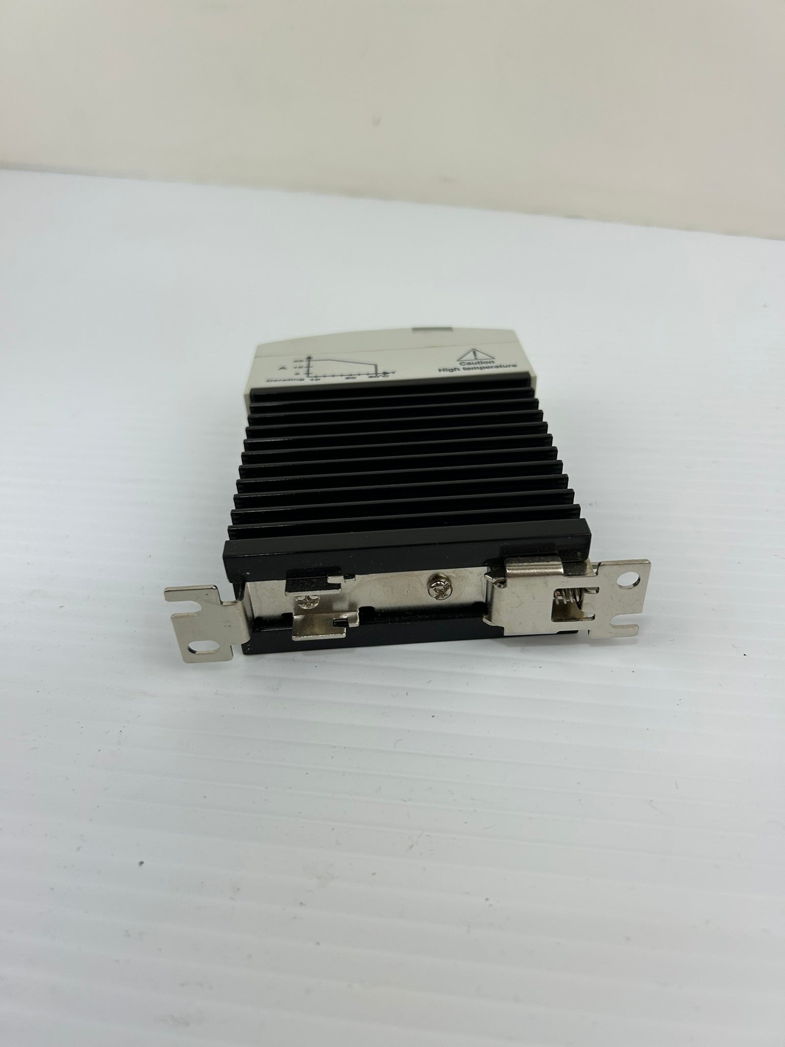 Magnecraft SSR625DIN-DC Solid State Relay 25A 48-600VAC 3-32VDC with Heatsink