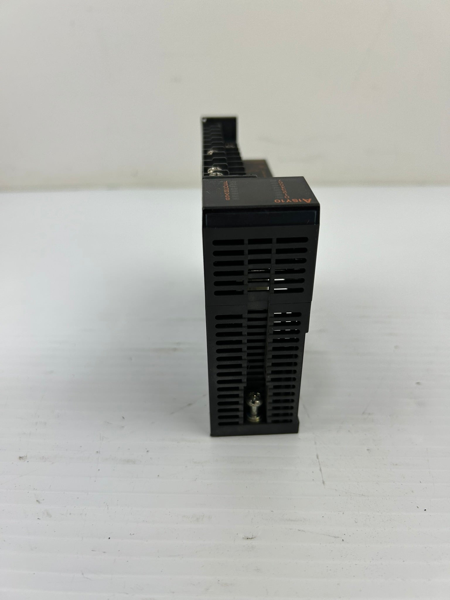 Mitsubishi A1SY10 Output Unit PLC Module 24VDC 2A 240VAC 8.0A/COM
