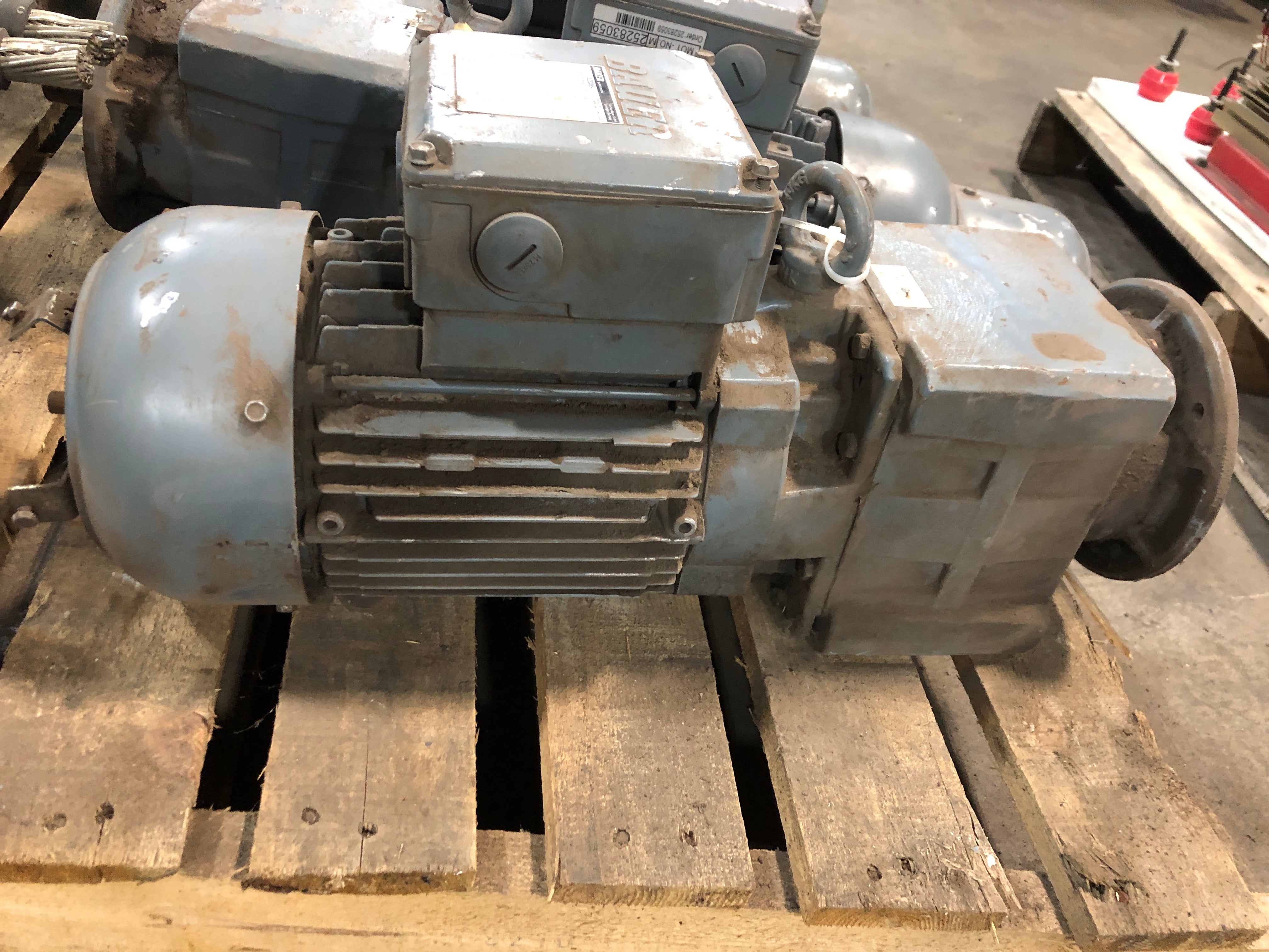 Bauer 25283059-1 Geared Motor BG20-37/D09LA4-TF-G/AM 2,2kW 3PH 60Hz 230/460V