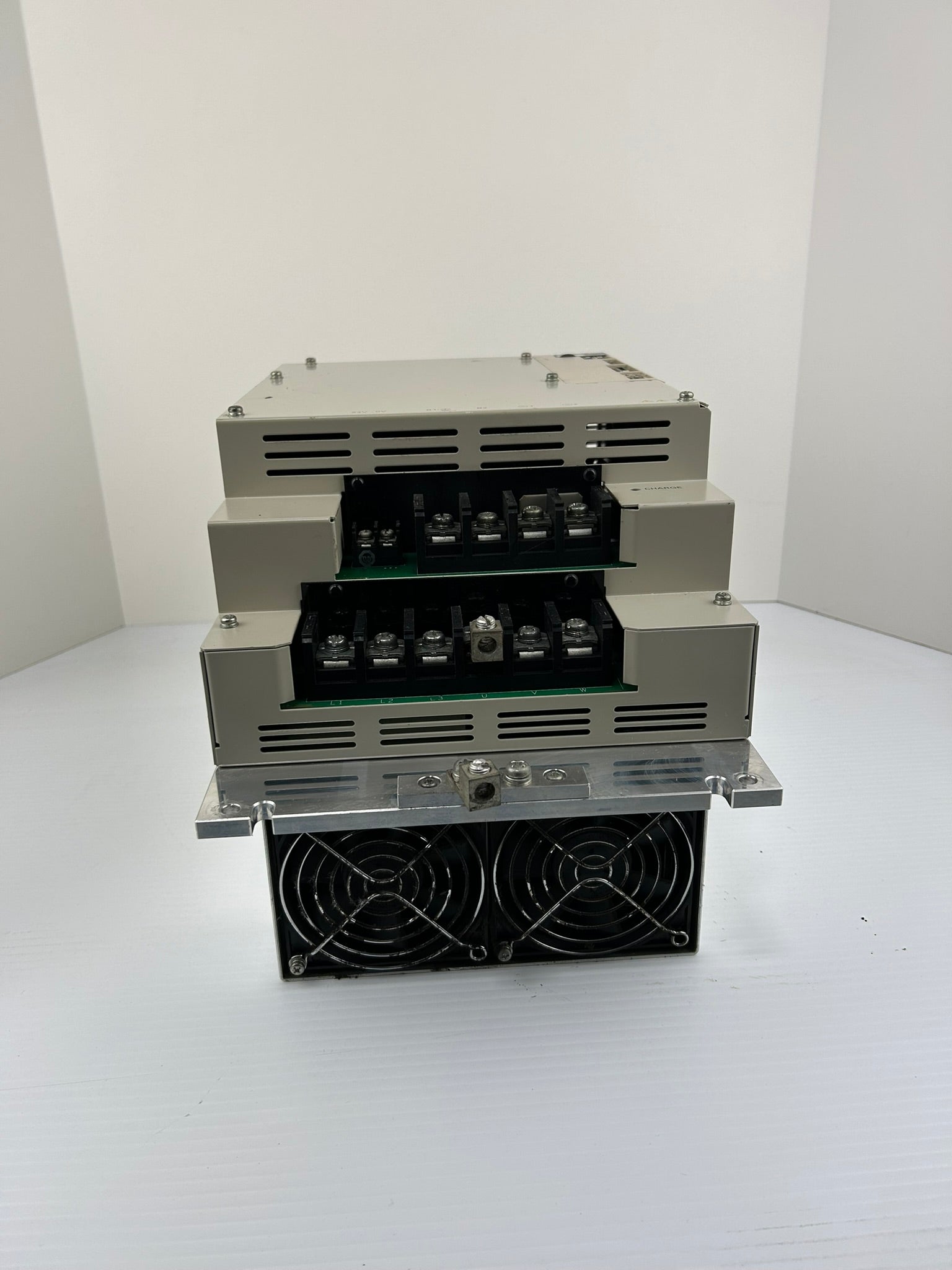 Yaskawa Electric SGDV-280D11A002000 Servopack Drive