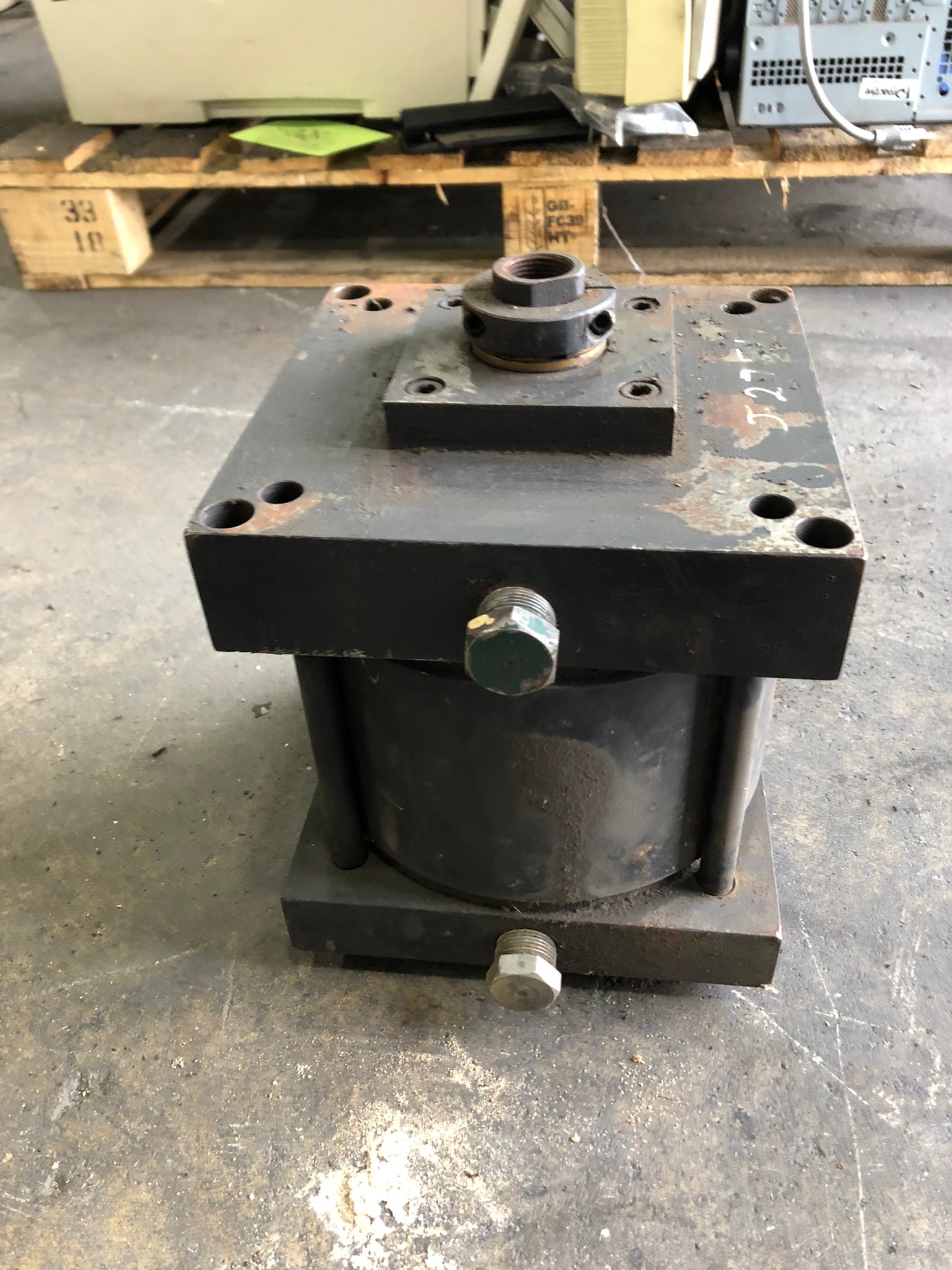 Parker W892 Hydraulic Cylinder