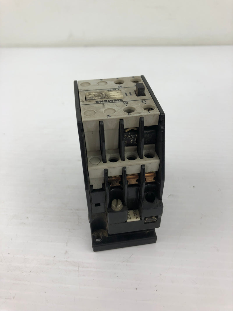 Siemens 3TB40 Contactor 12-0A