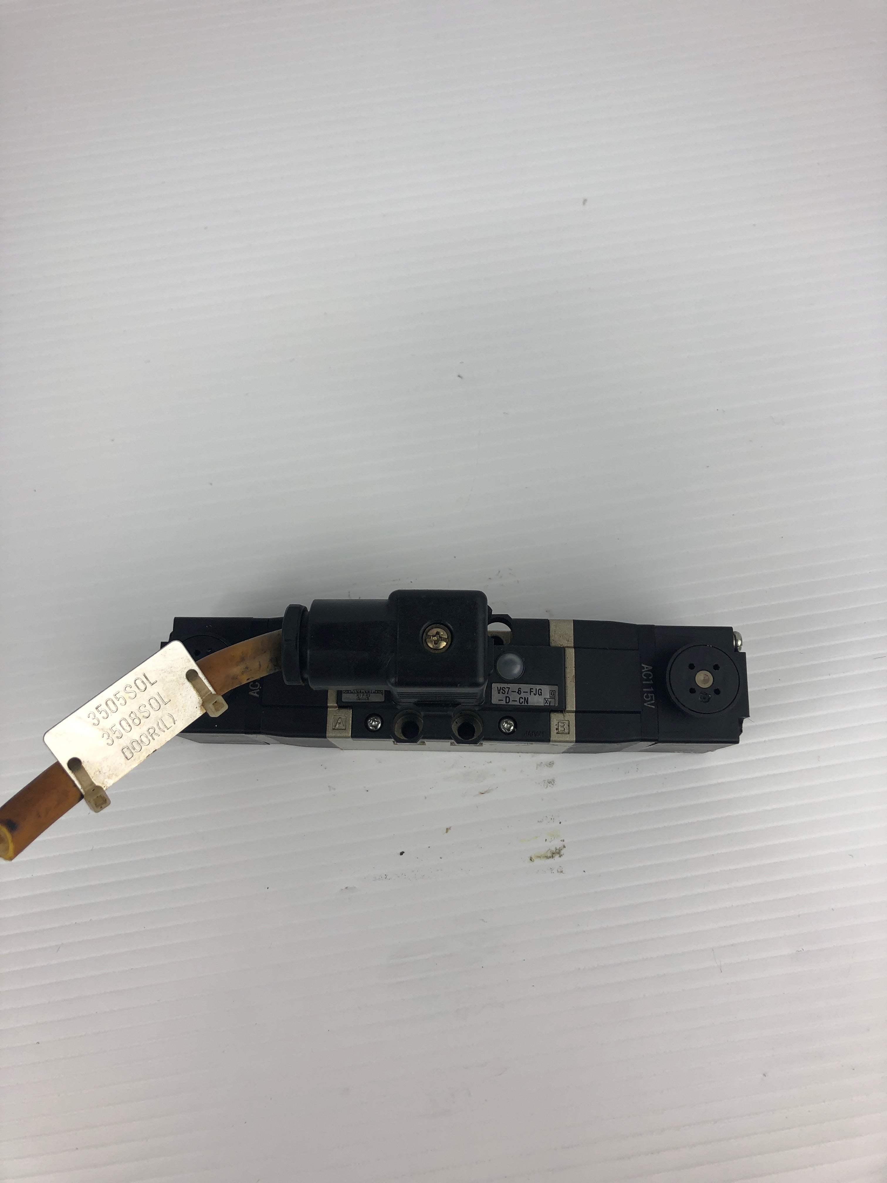 SMC VS7-6-FJG-D-CN Solenoid Valve 115V