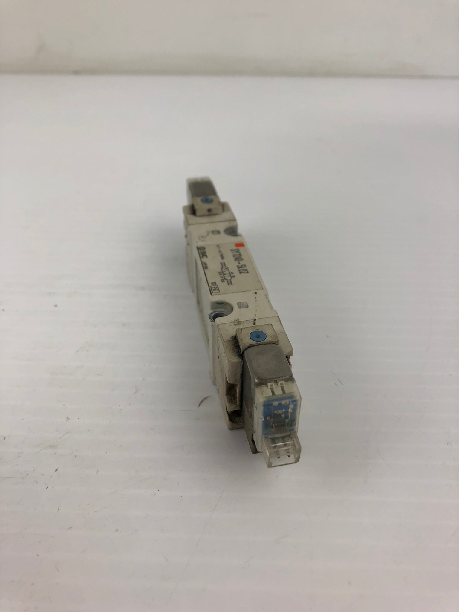 SMC SY7240-5L0Z Solenoid Valve 0.1-0.7 MPa