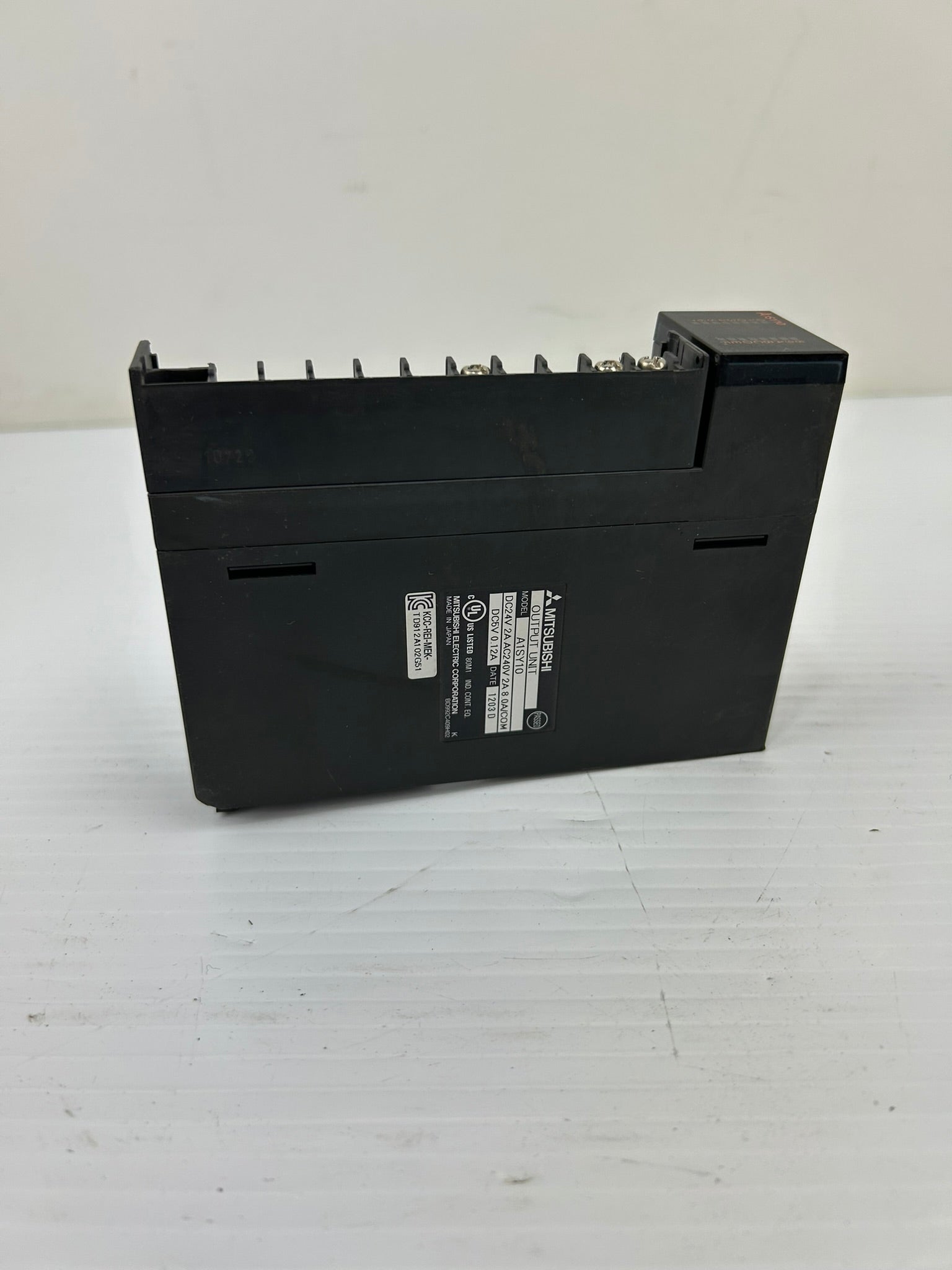 Mitsubishi A1SY10 Output Unit PLC Module 24VDC 2A 240VAC 8.0A/COM