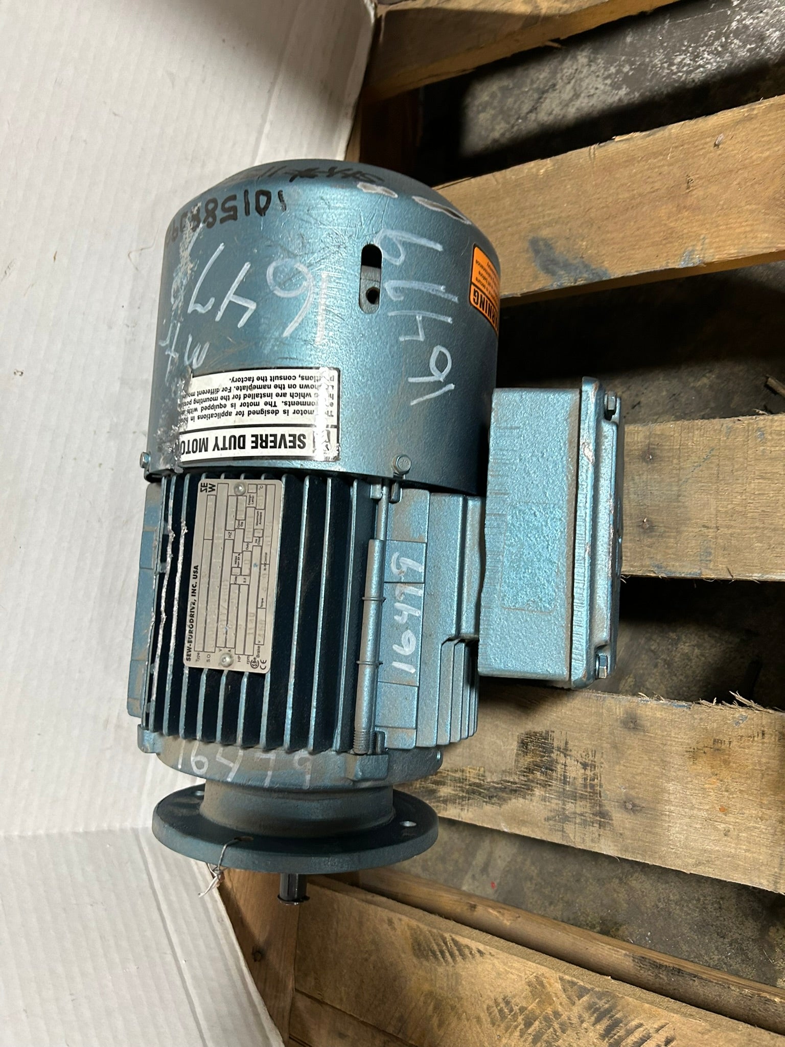 SEW Eurodrive DFT90L6 BMG2HR THKSTFFC 3PH Motor 2 HP 1140 RPM