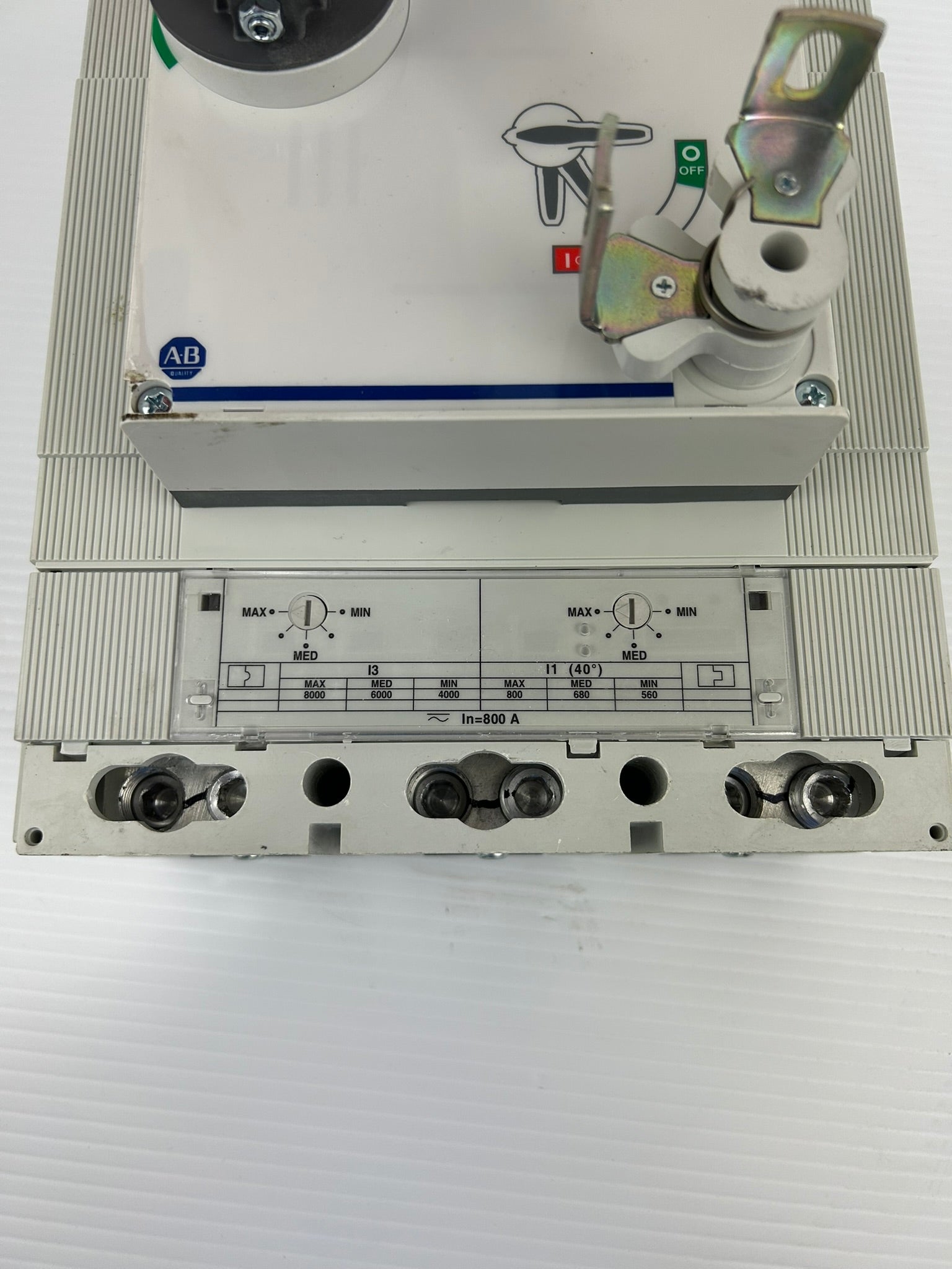 Allen Bradley 140G-M5F3-D80 Circuit Breaker with 140G-N7 /A On Off Switch