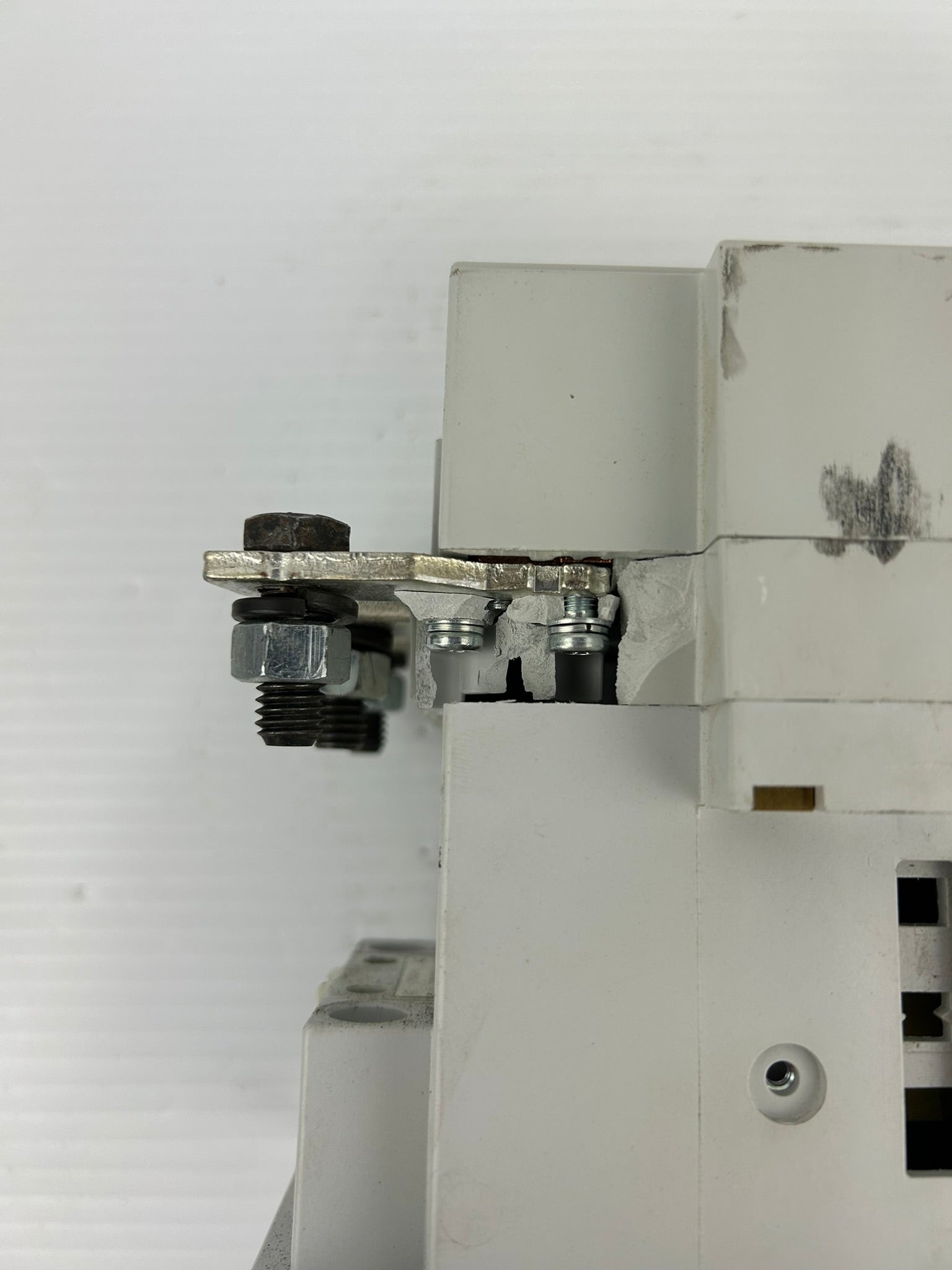 Allen Bradley 100-D180 Contactor AC-1 1000V 250A - Broken Case