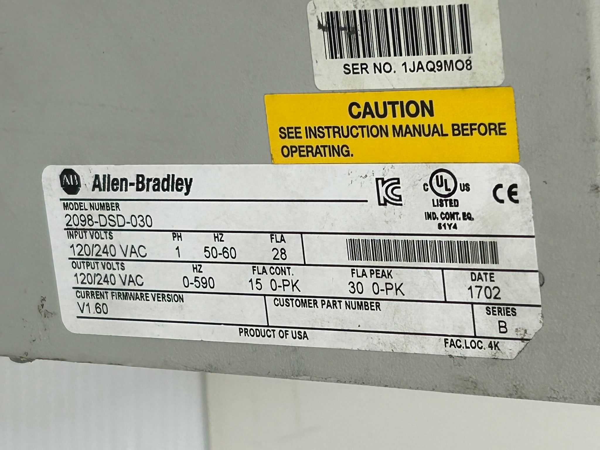 Allen Bradley 2098-DSD-030 Ultra 3000 Servo Drive 120/240VAC 1 PH Series B